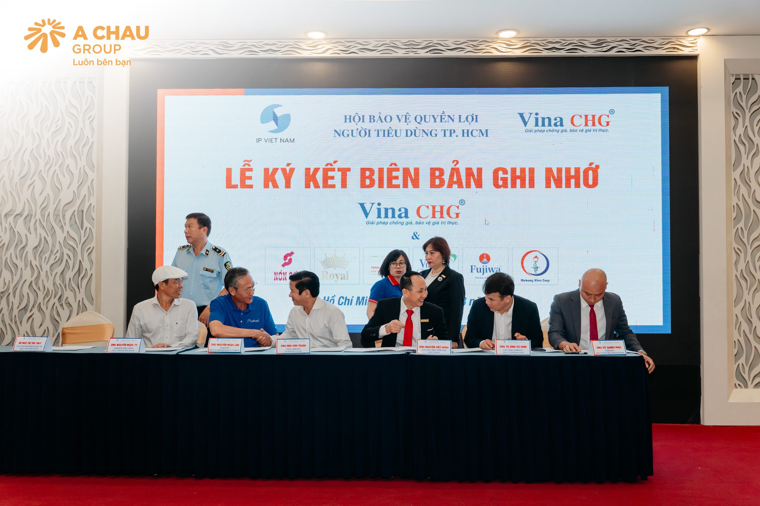 Lễ ký kết đảm bảo hàng chất lượng cao