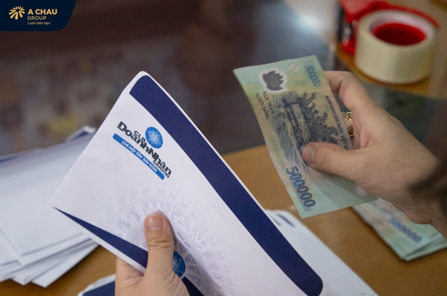 “Cho đi là yêu thương” – Á Châu Group đồng hành cùng bà con vùng lũ miền Trung