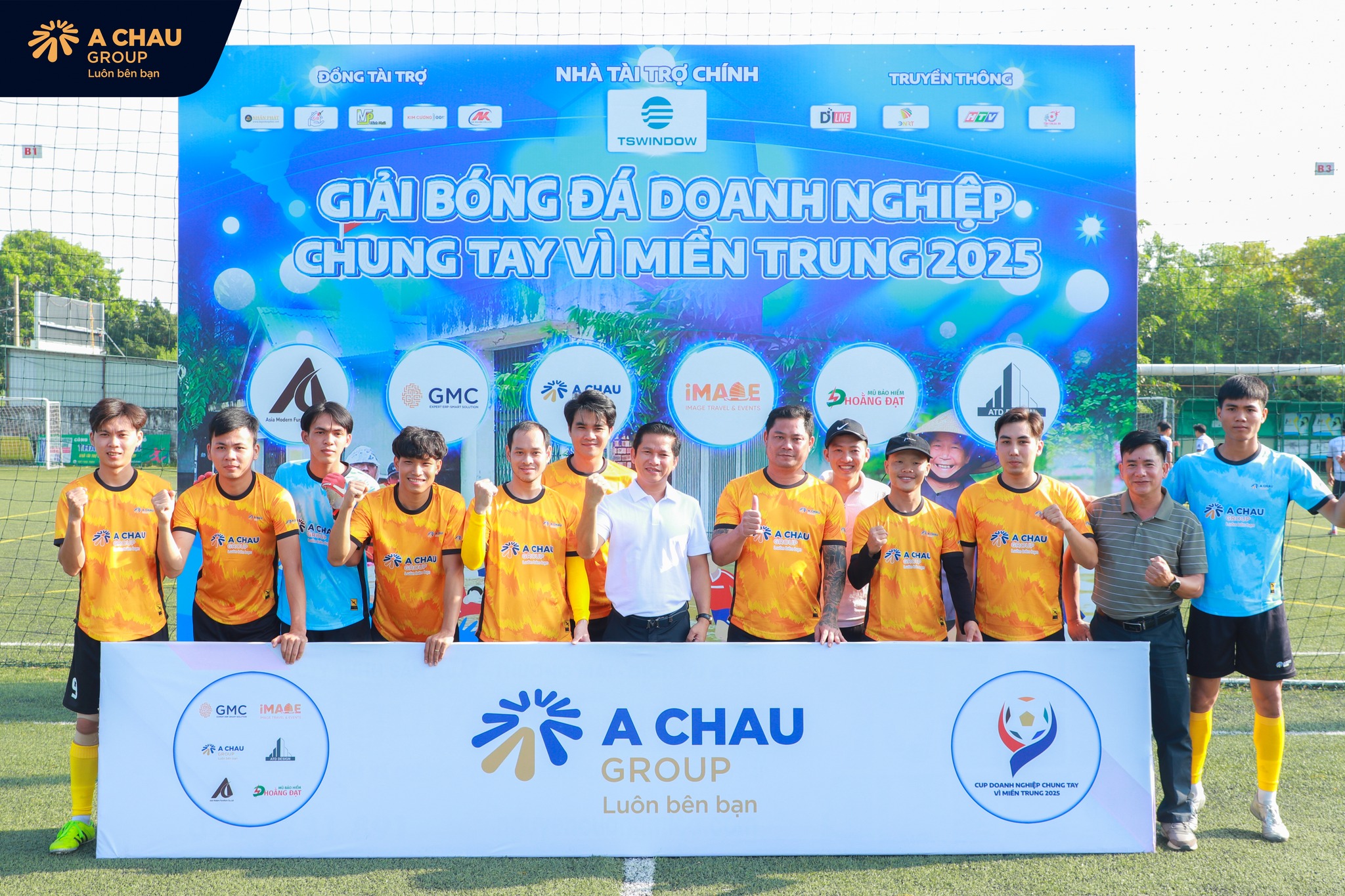 Á CHÂU Group tham gia giải doanh nghiệp tphcm vì miền trung