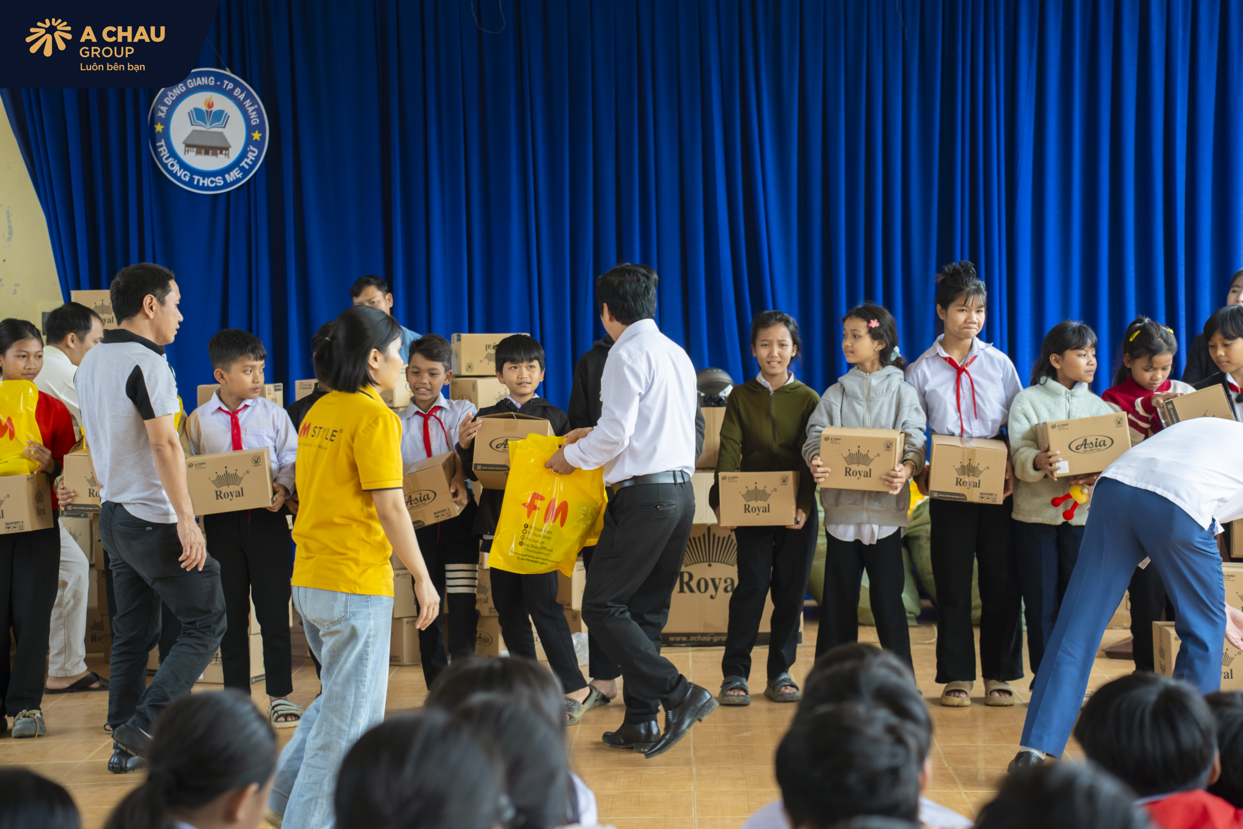 Á CHÂU GROUP KẾT NỐI DOANH NGHIỆP – TRAO QUÀ AN SINH XÃ HỘI TẠI ĐÔNG GIANG, TÂY GIANG (ĐÀ NẴNG)