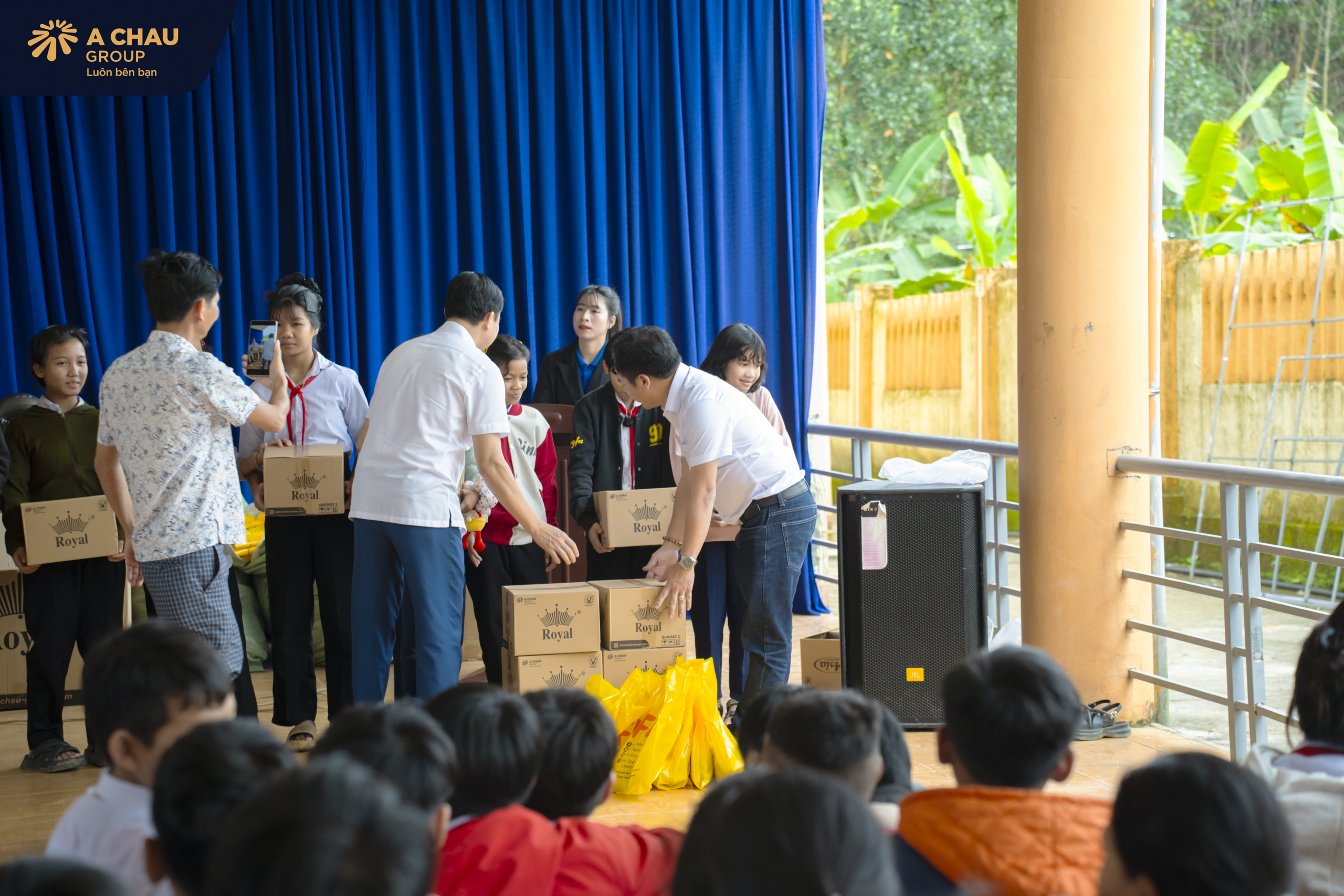 Á CHÂU GROUP KẾT NỐI DOANH NGHIỆP – TRAO QUÀ AN SINH XÃ HỘI TẠI ĐÔNG GIANG, TÂY GIANG (ĐÀ NẴNG)