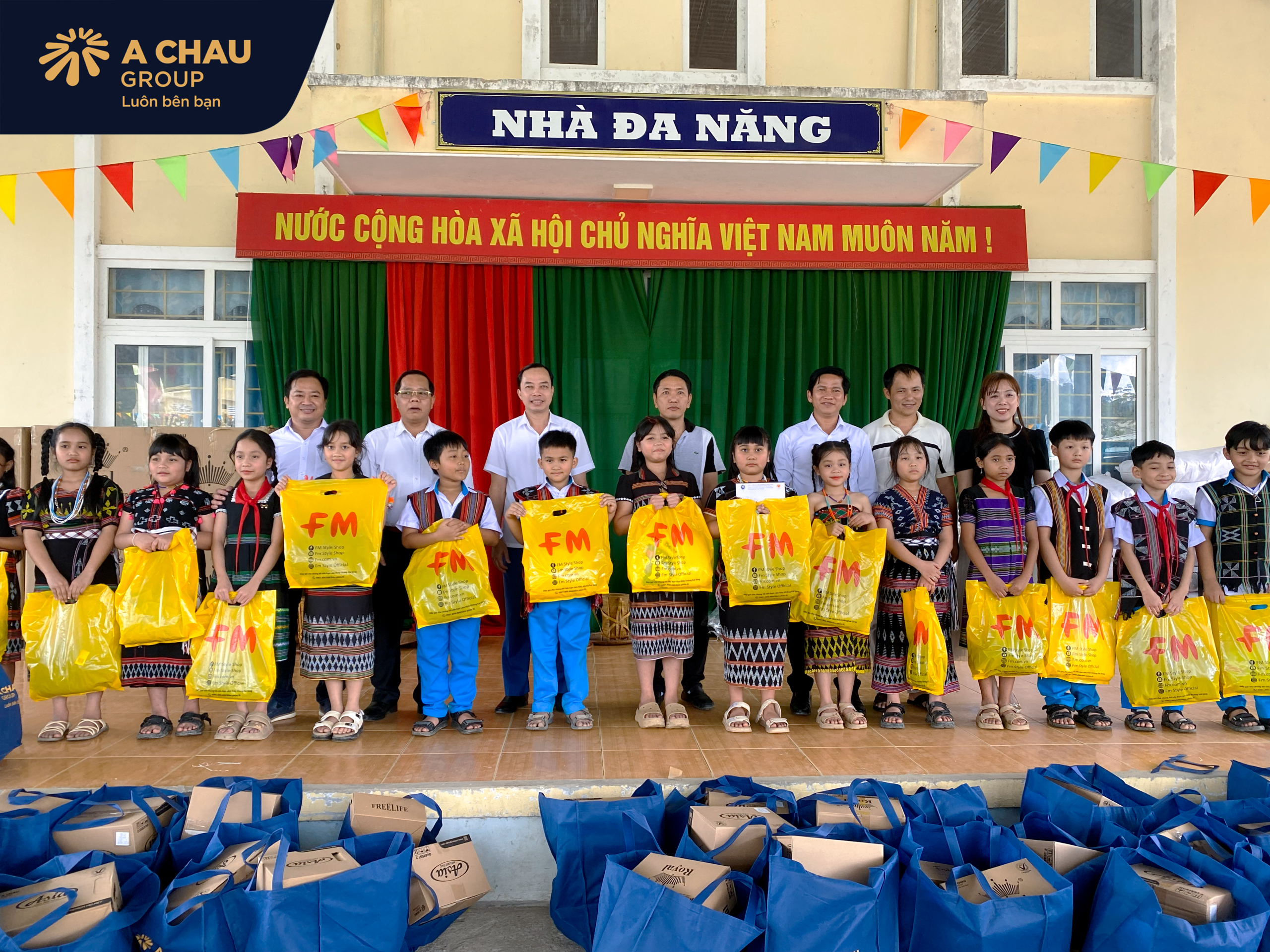 Á CHÂU GROUP KẾT NỐI DOANH NGHIỆP – TRAO QUÀ AN SINH XÃ HỘI TẠI ĐÔNG GIANG, TÂY GIANG (ĐÀ NẴNG)