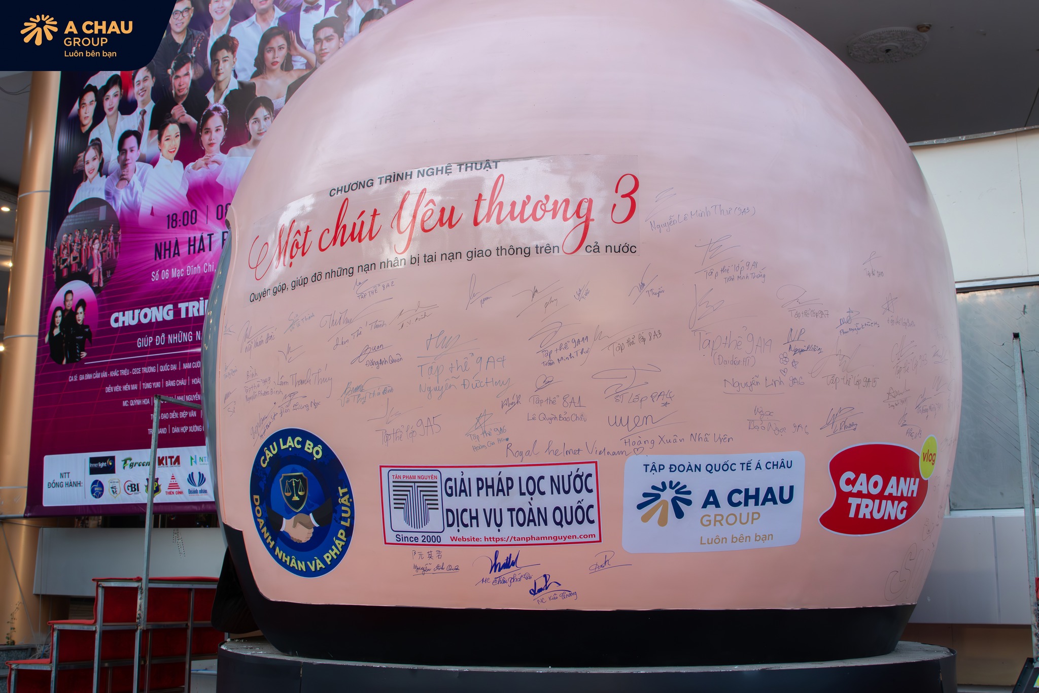 Hình ảnh tại chương trình một chút yêu thương 3