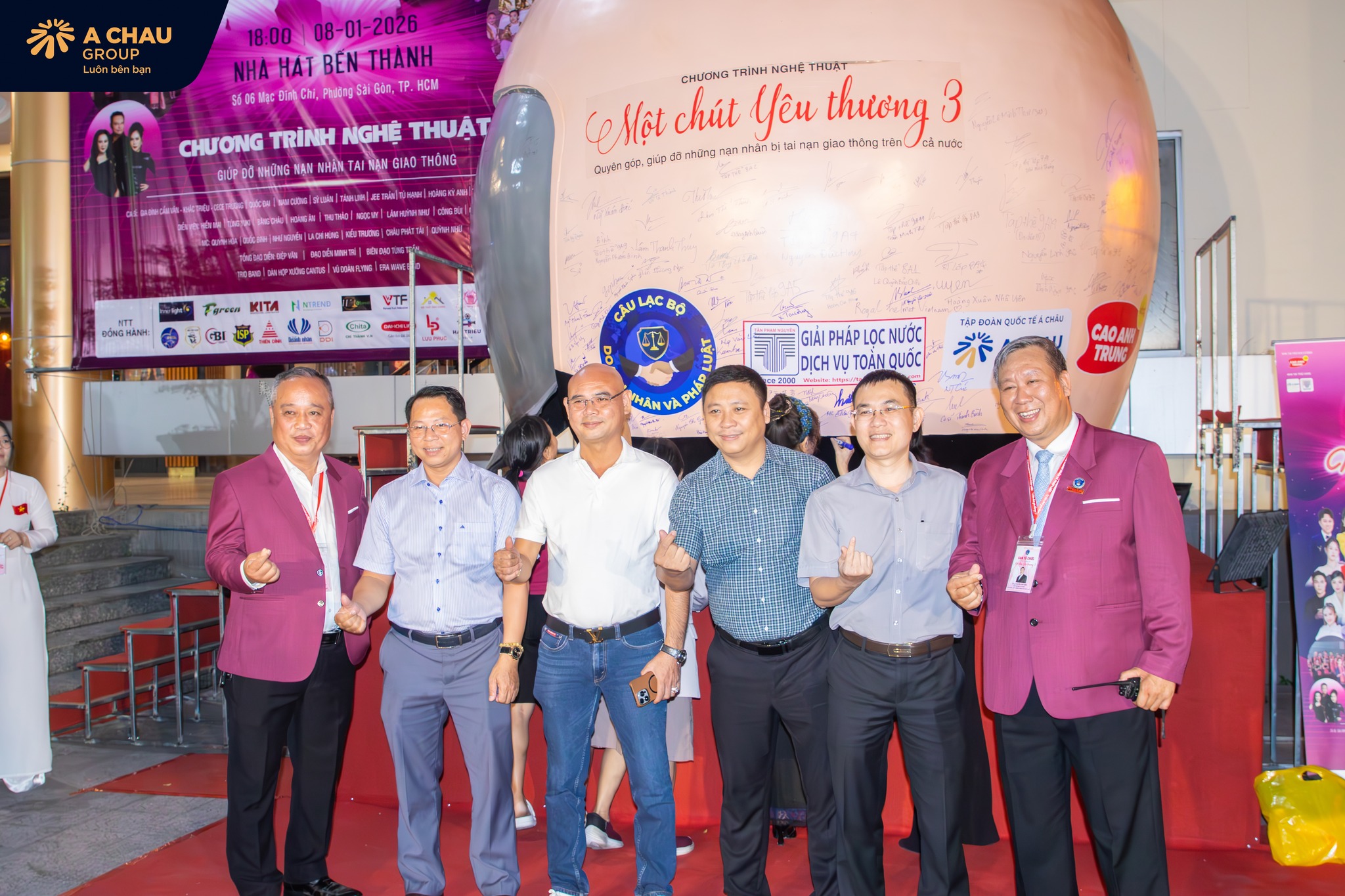 Hình ảnh tại chương trình một chút yêu thương 3