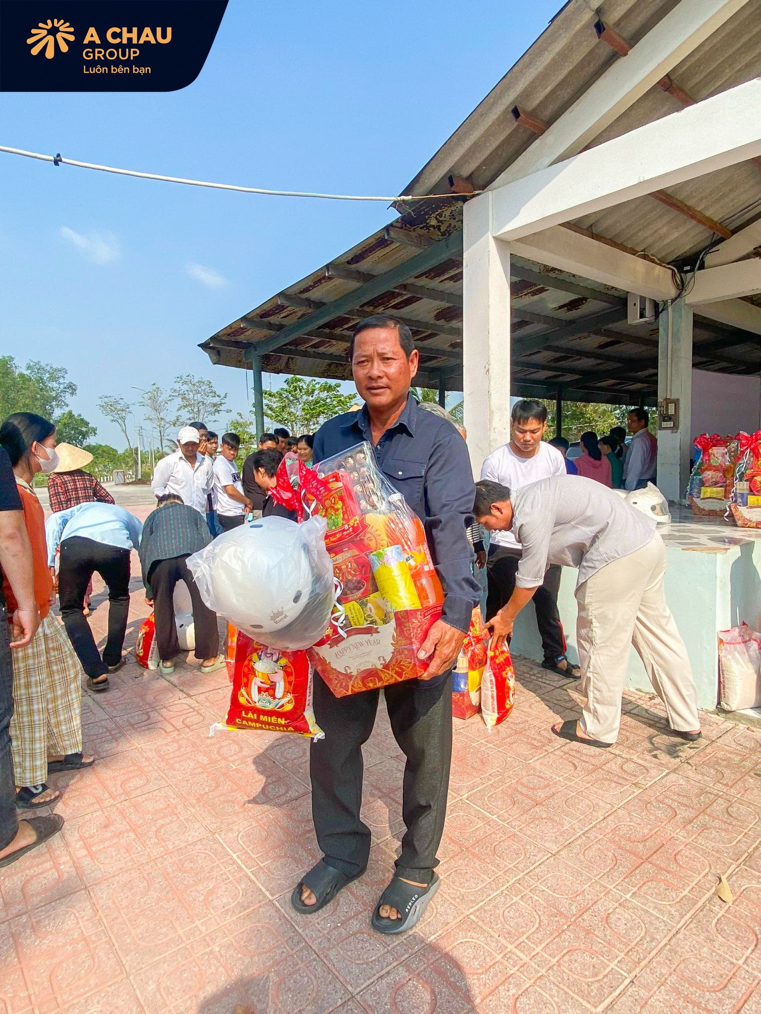 Một số hình ảnh khác tại buổi trao quà