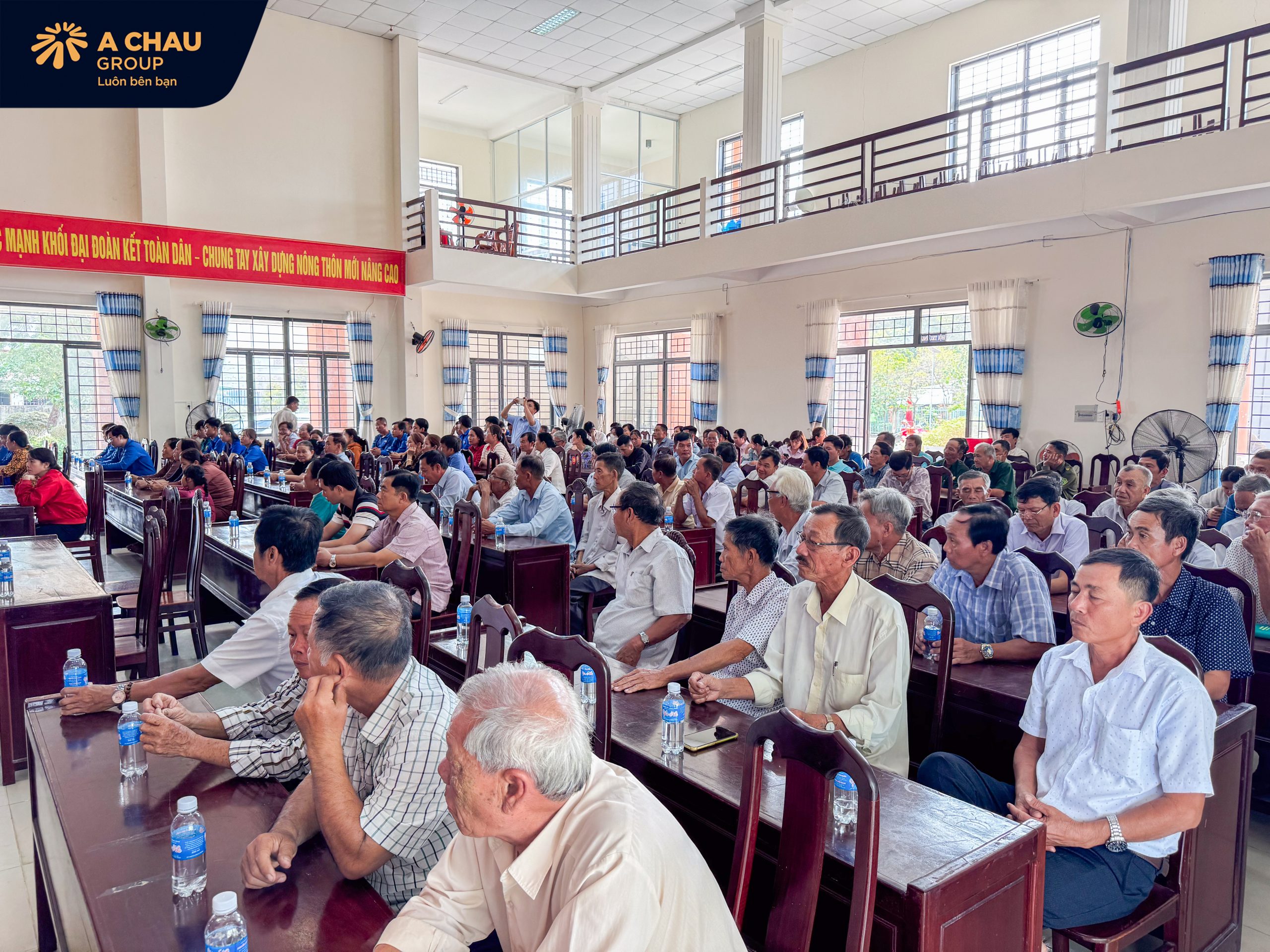 Một số hình ảnh khác tại buổi trao quà