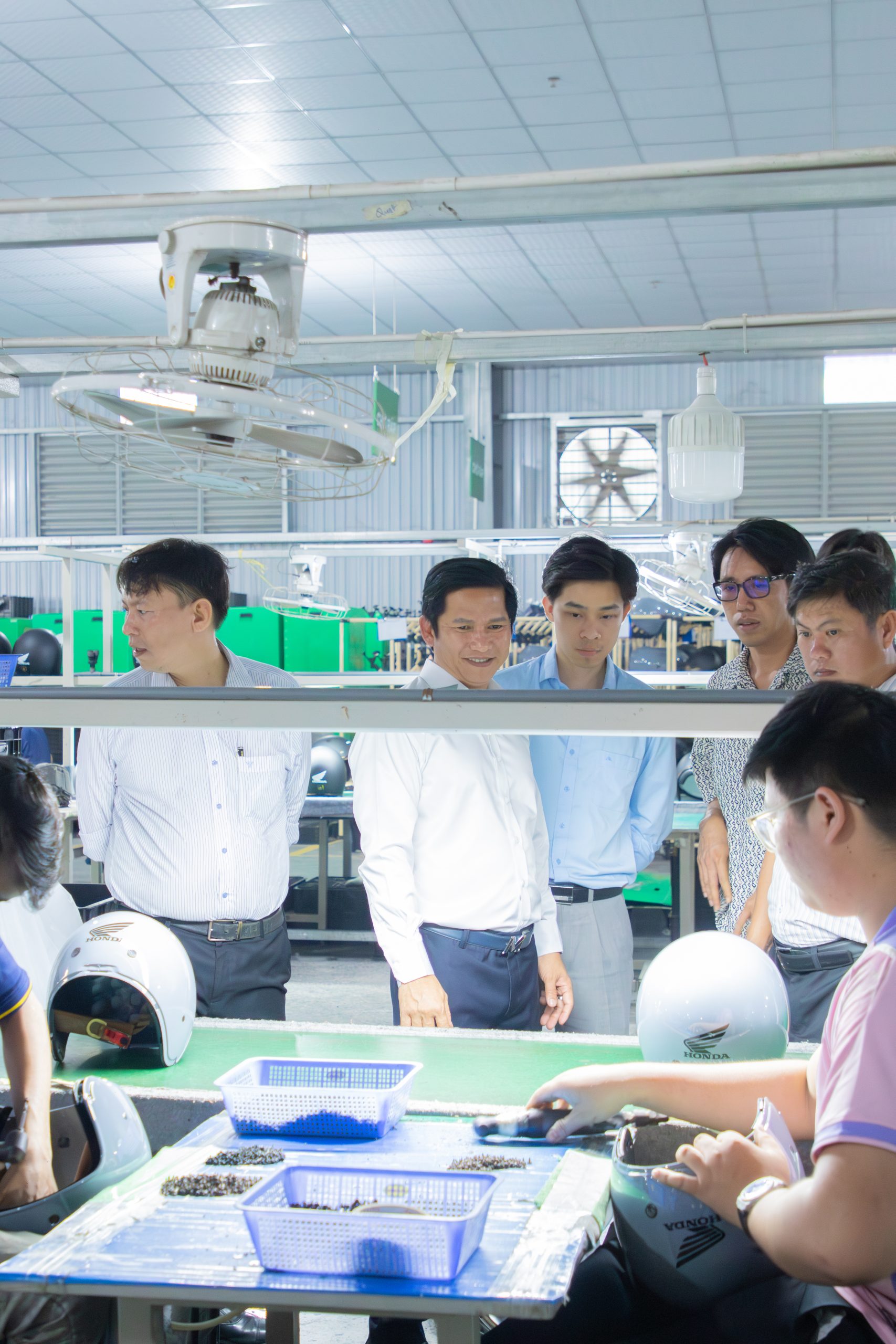 Một số hình ảnh tại buổi tham quan nhà máy