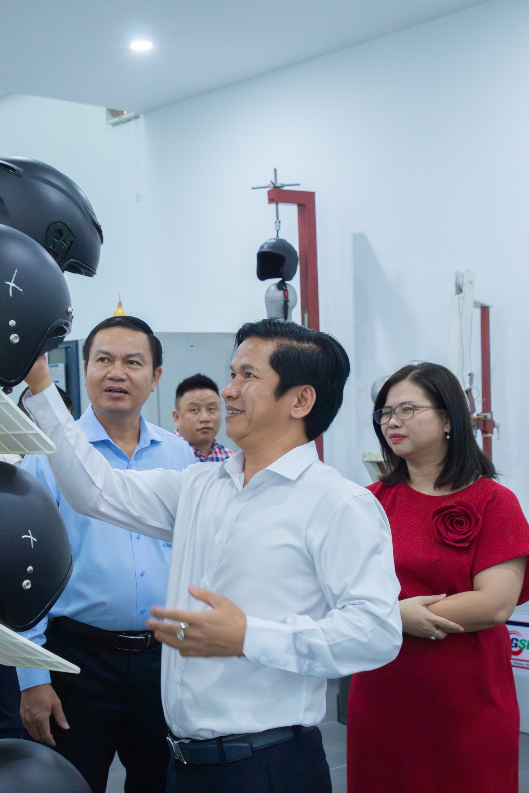 Một số hình ảnh tại buổi tham quan nhà máy