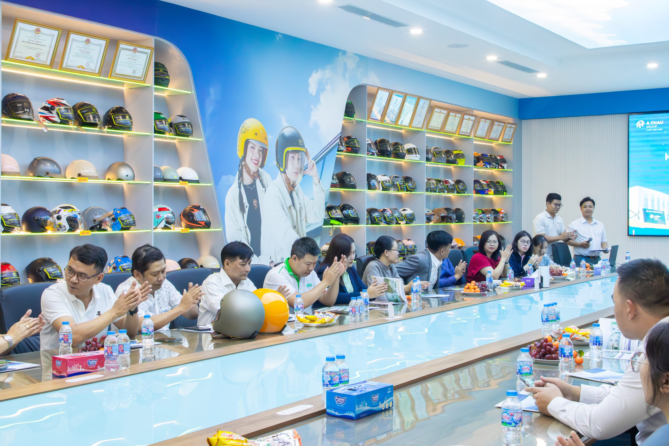 Một số hình ảnh tại buổi tham quan nhà máy