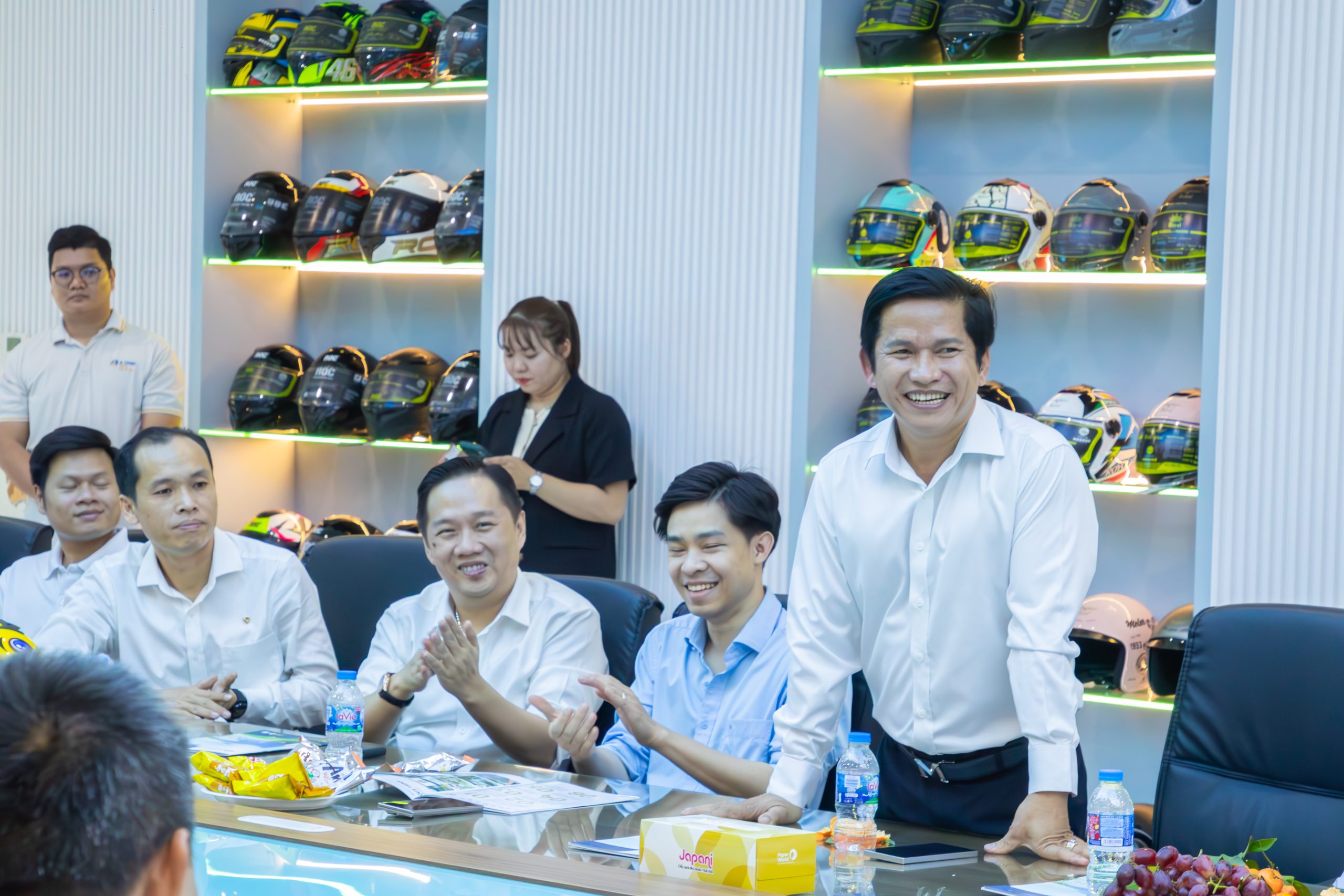 Một số hình ảnh tại buổi tham quan nhà máy