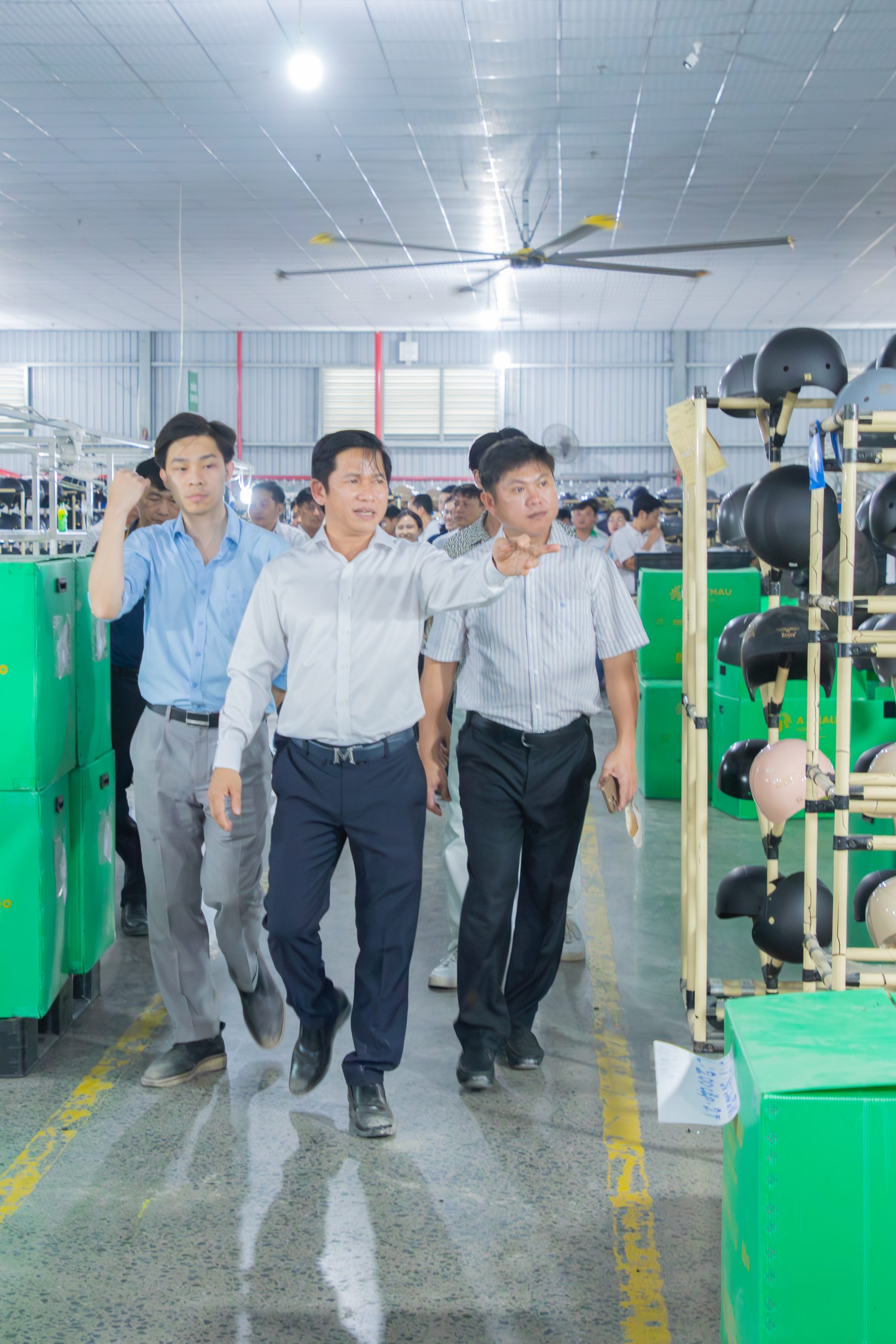 Một số hình ảnh tại buổi tham quan nhà máy