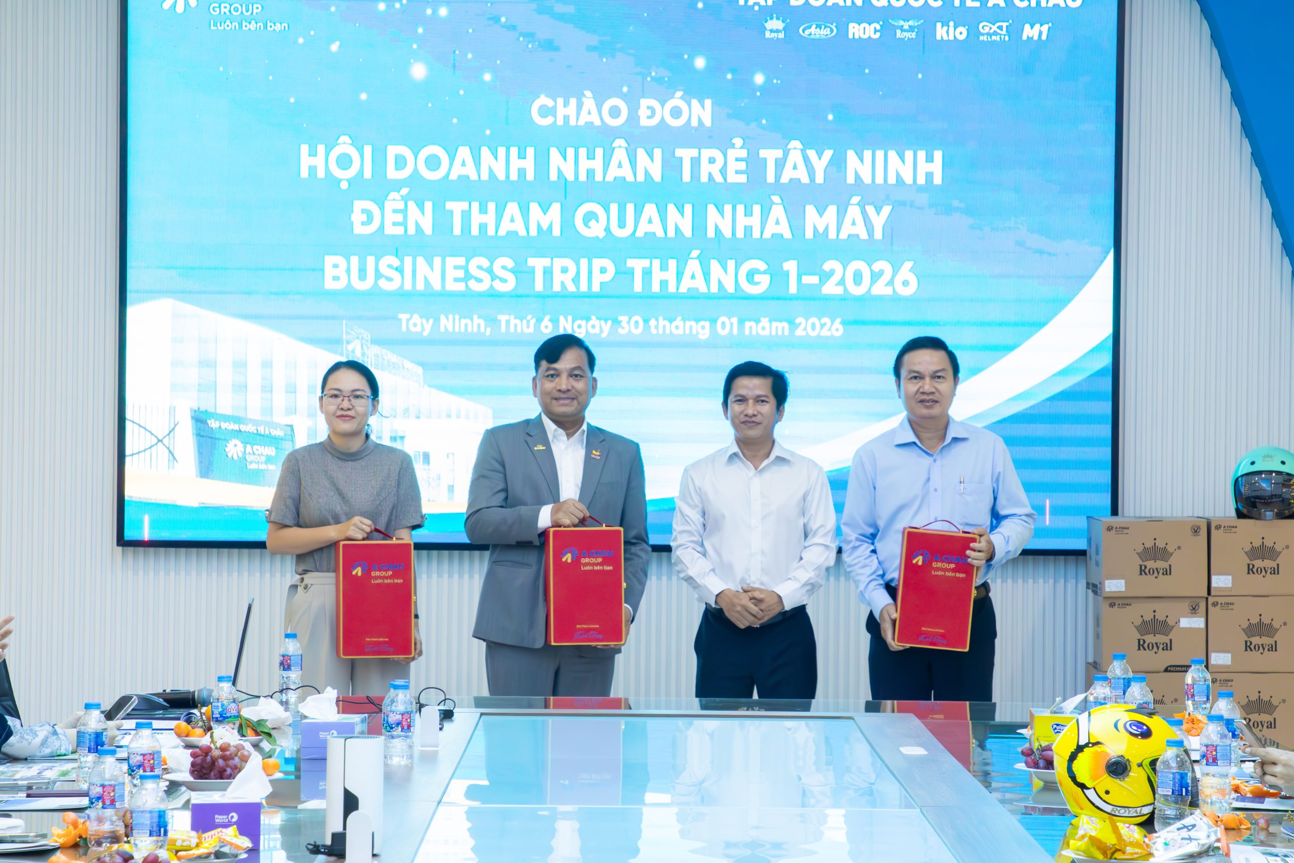 Một số hình ảnh tại buổi tham quan nhà máy