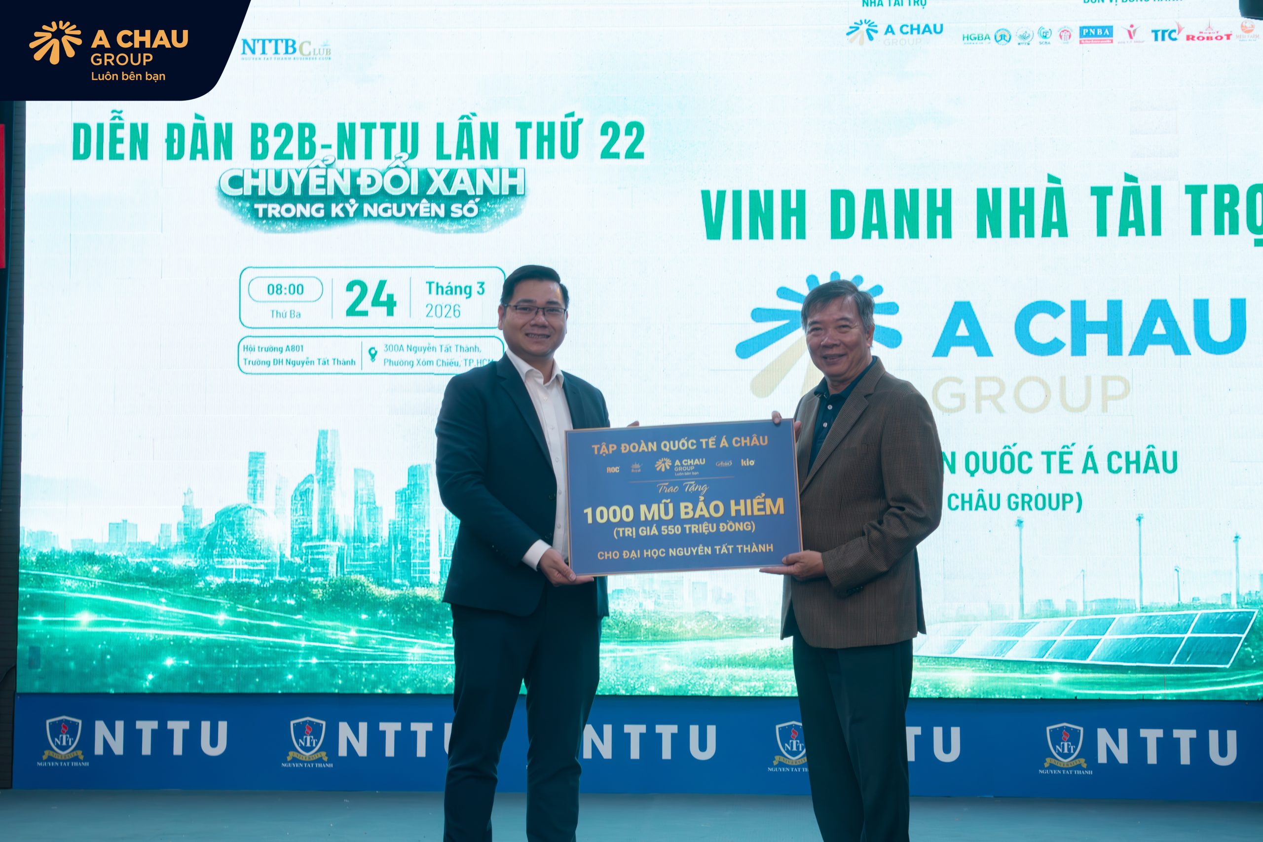 Á Châu Group tài trợ 1000 nón bảo hiểm đạt chuẩn