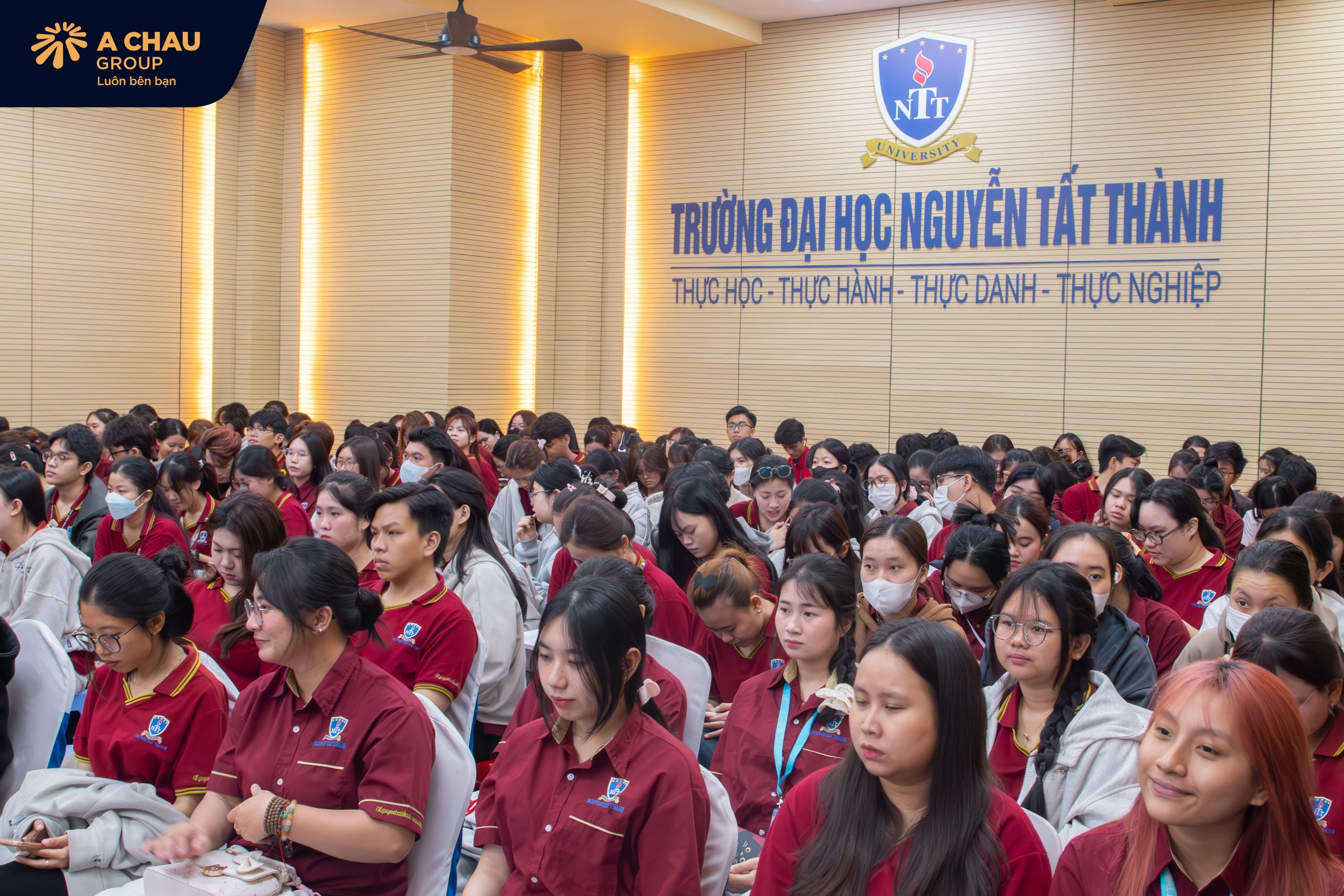 Một số hình ảnh khác tại sự kiện Á Châu Group ký kết hợp tác chiến lược với Đại học Nguyễn Tất Thành tại Diễn đàn B2B 2026