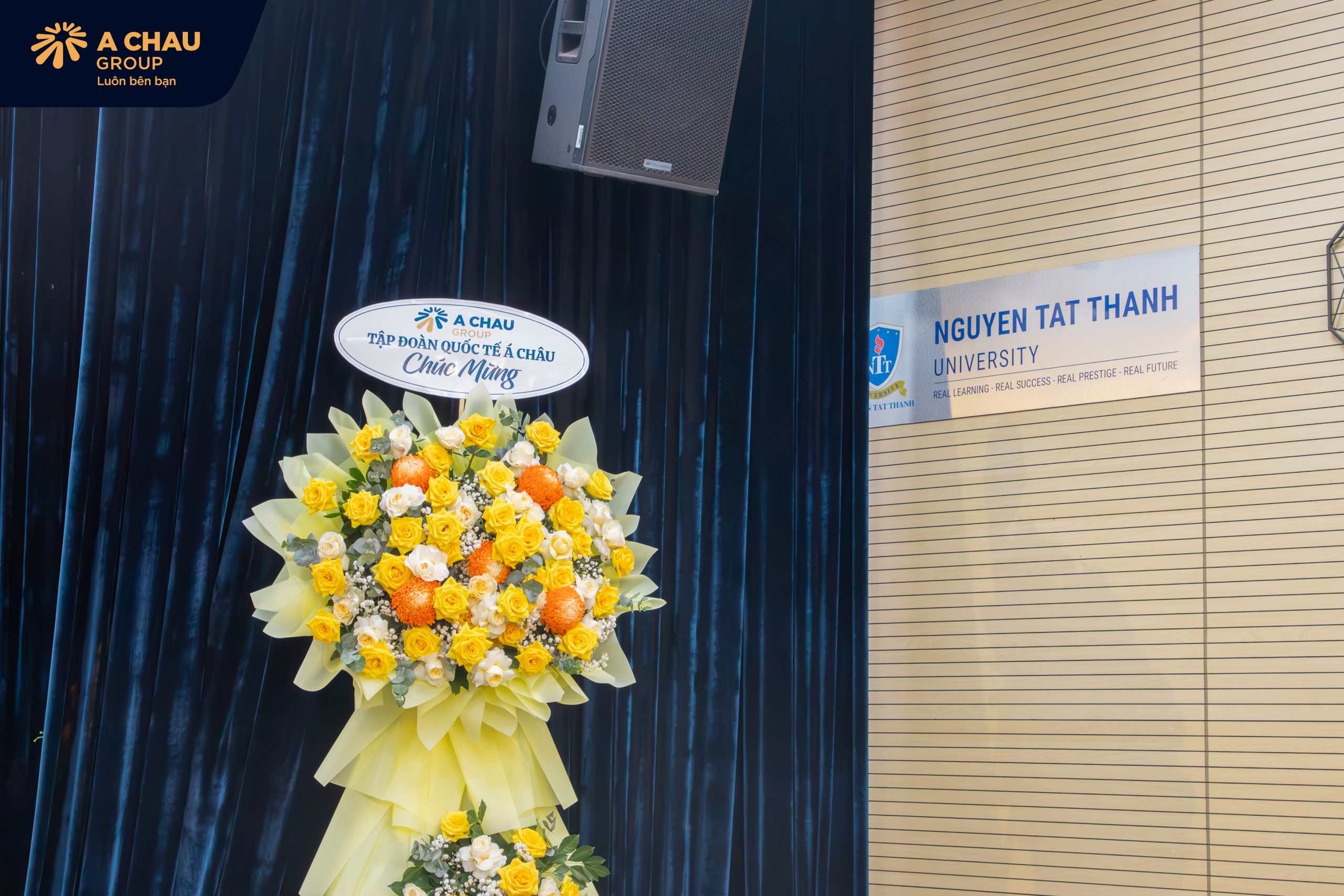 Một số hình ảnh khác tại sự kiện Á Châu Group ký kết hợp tác chiến lược với Đại học Nguyễn Tất Thành tại Diễn đàn B2B 2026