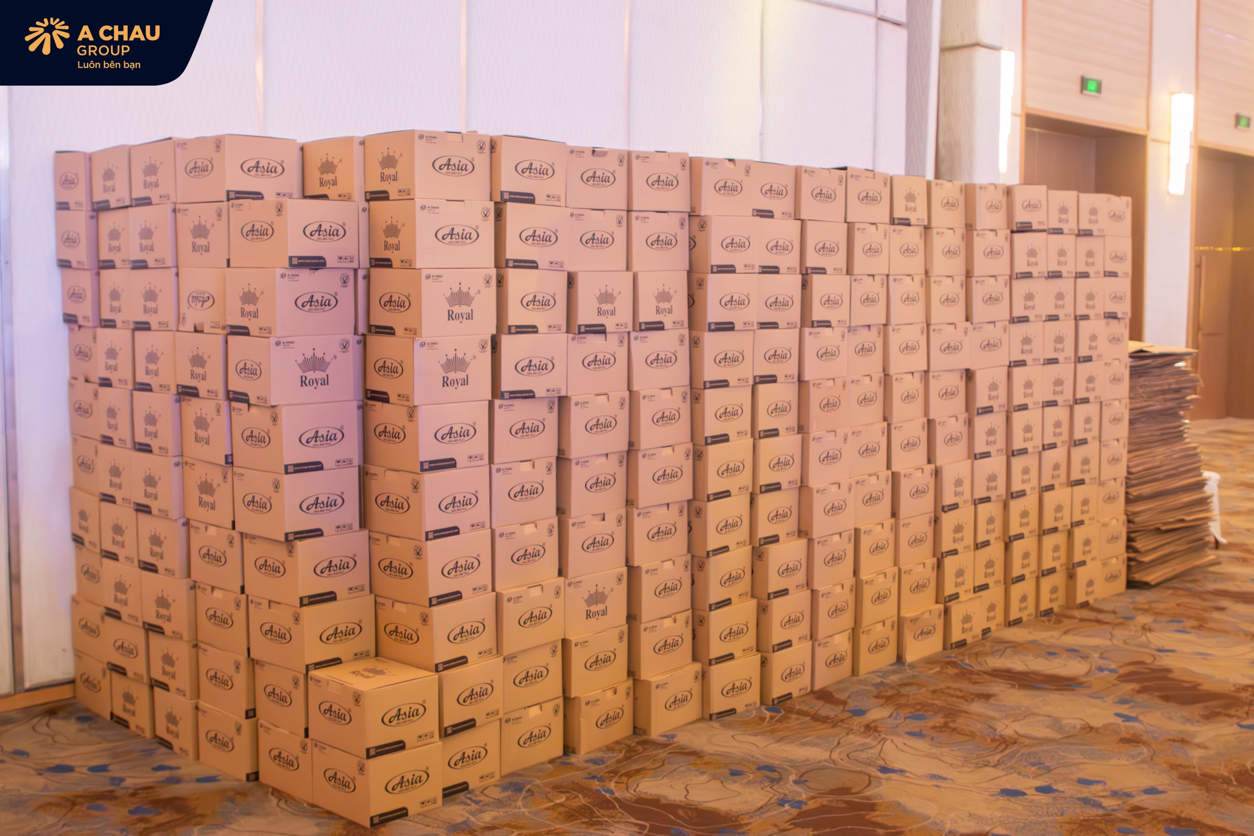 Tập đoàn quốc té Á Châu tài trợ 1500 nón bảo hiểm chất lượng cao cho chương trình