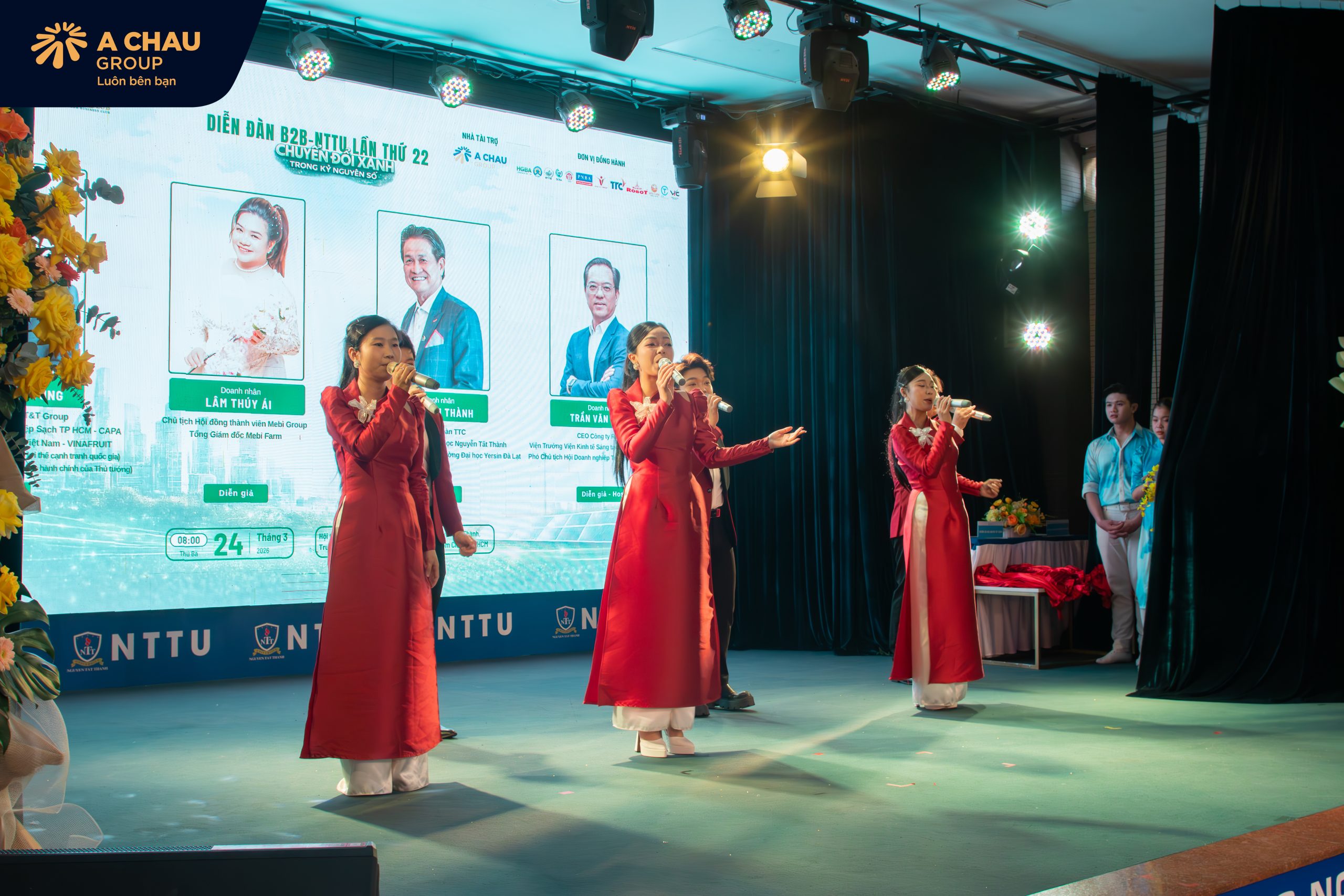 Một số hình ảnh khác tại sự kiện Á Châu Group ký kết hợp tác chiến lược với Đại học Nguyễn Tất Thành tại Diễn đàn B2B 2026