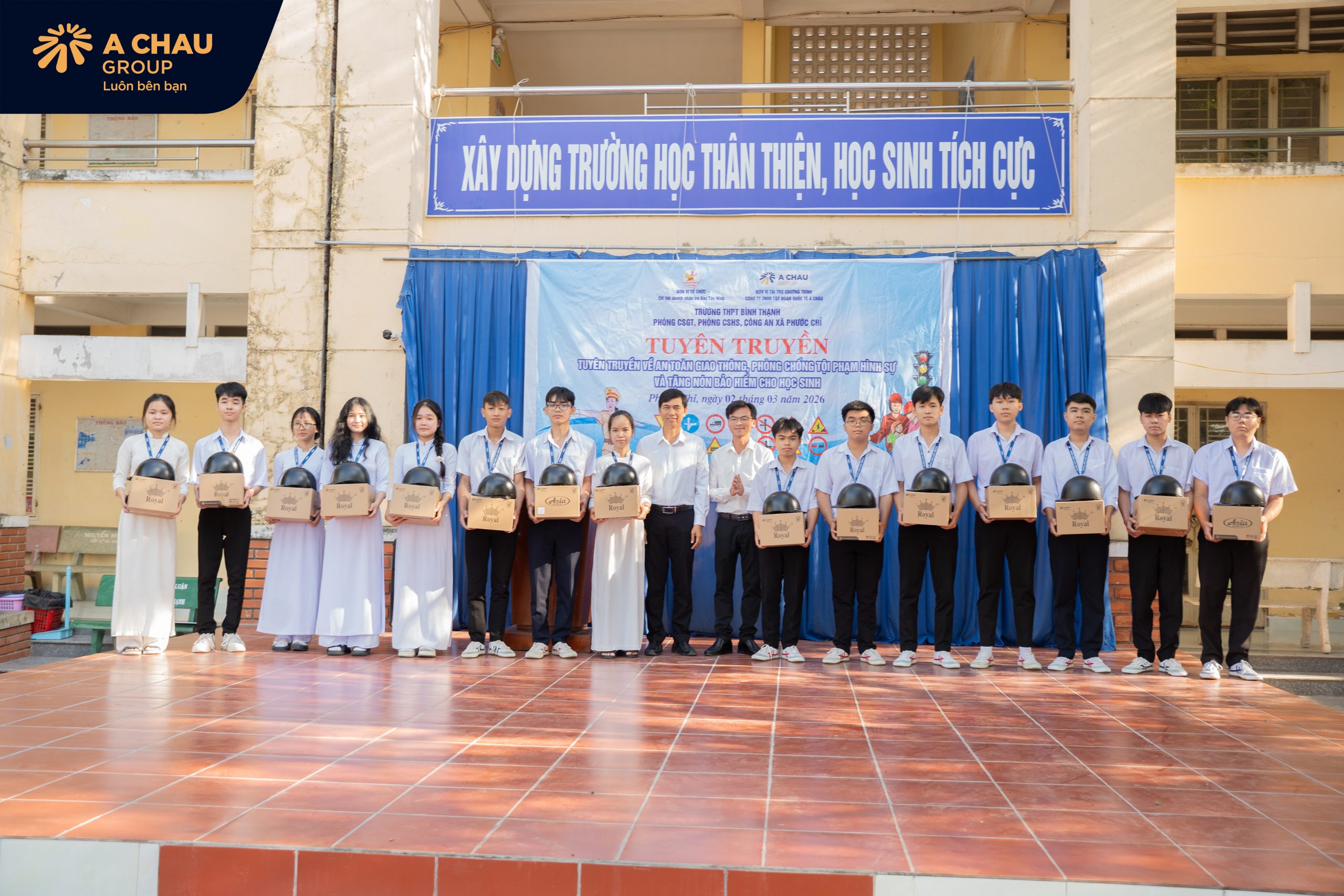 Tuyên truyền an toàn giao thông và phòng chống bạo lực học đường tại trường thpt bình thạnh