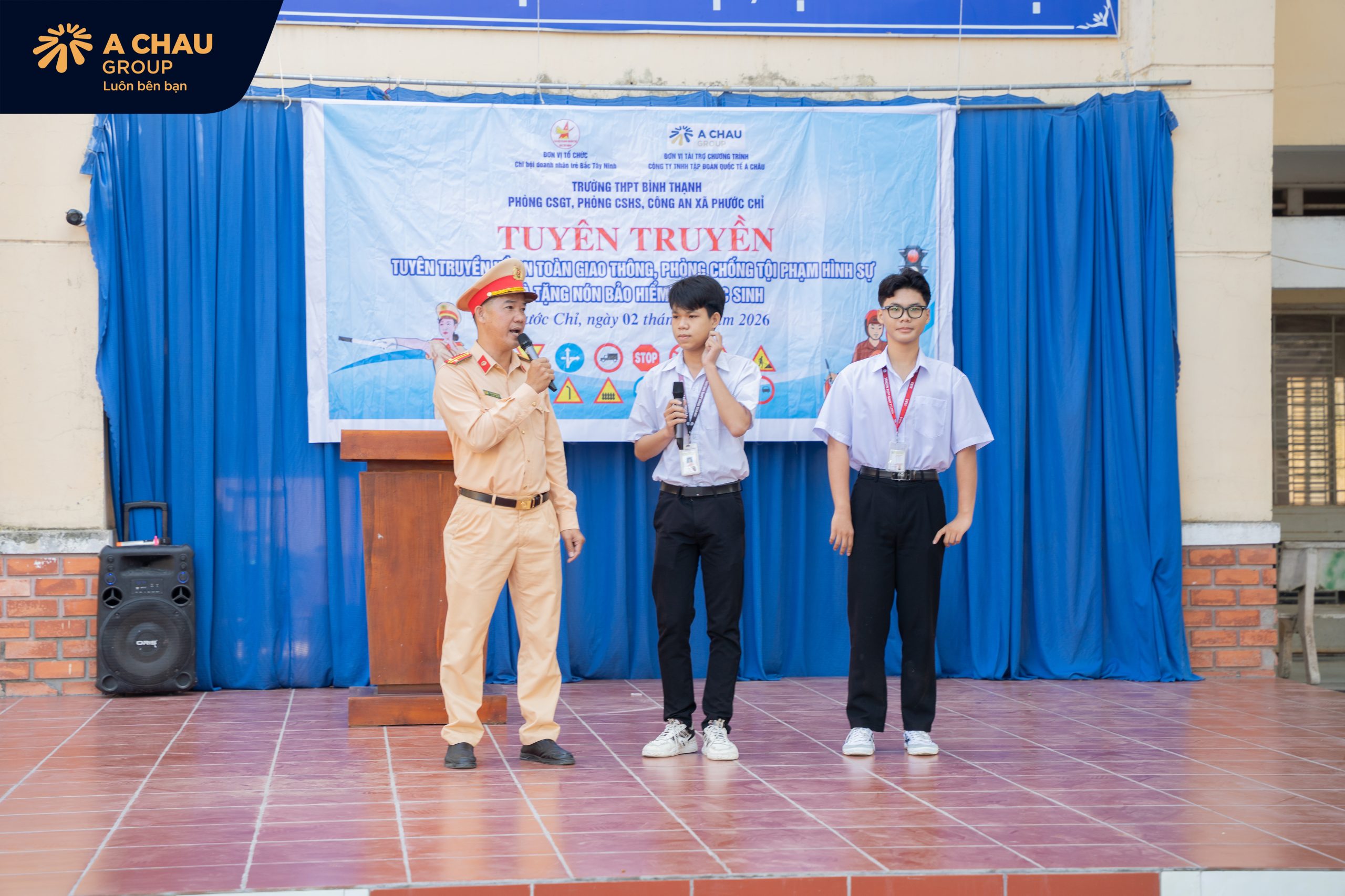 Tuyên truyền an toàn giao thông và phòng chống bạo lực học đường tại trường thpt bình thạnh