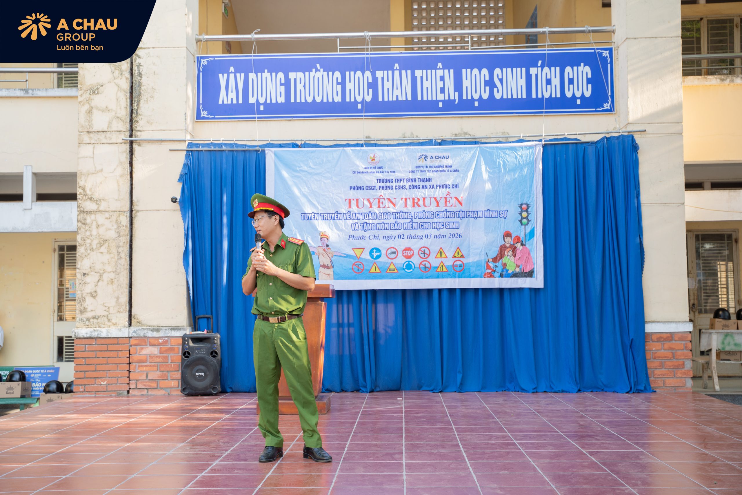 Tuyên truyền an toàn giao thông và phòng chống bạo lực học đường tại trường thpt bình thạnh