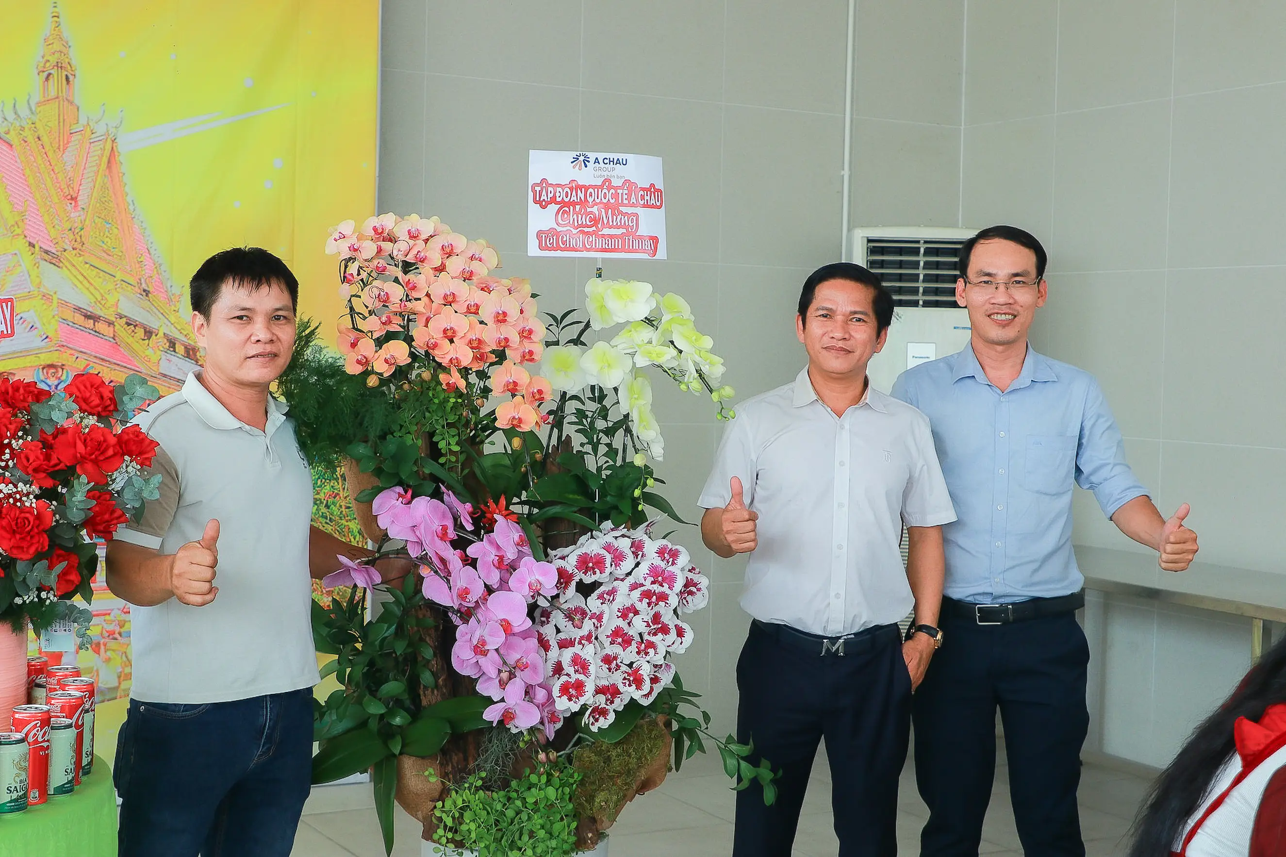 Ban Giám Đốc đến tham dự buổi lễ tết cổ truyền NGƯỜI KHOMER 