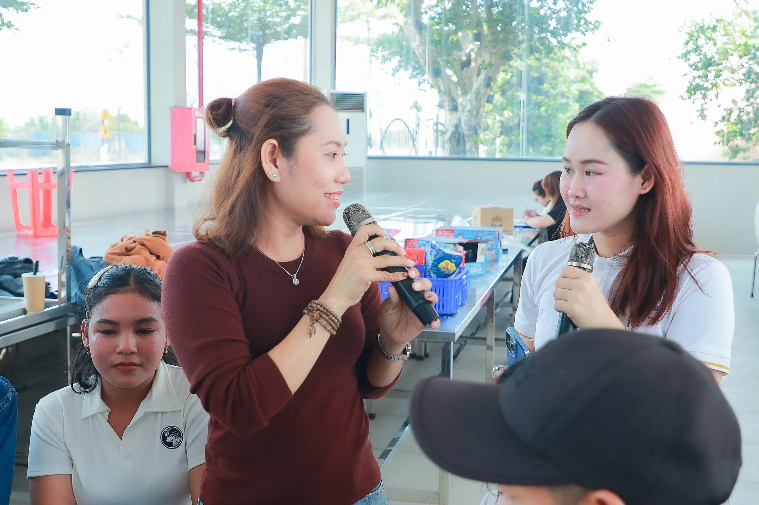 Những khoảnh khắc vui vẻ, ấm áp đã góp phần giúp anh chị em người Khmer có một cái Tết trọn vẹn, dù xa quê hương nhưng vẫn đong đầy cảm xúc