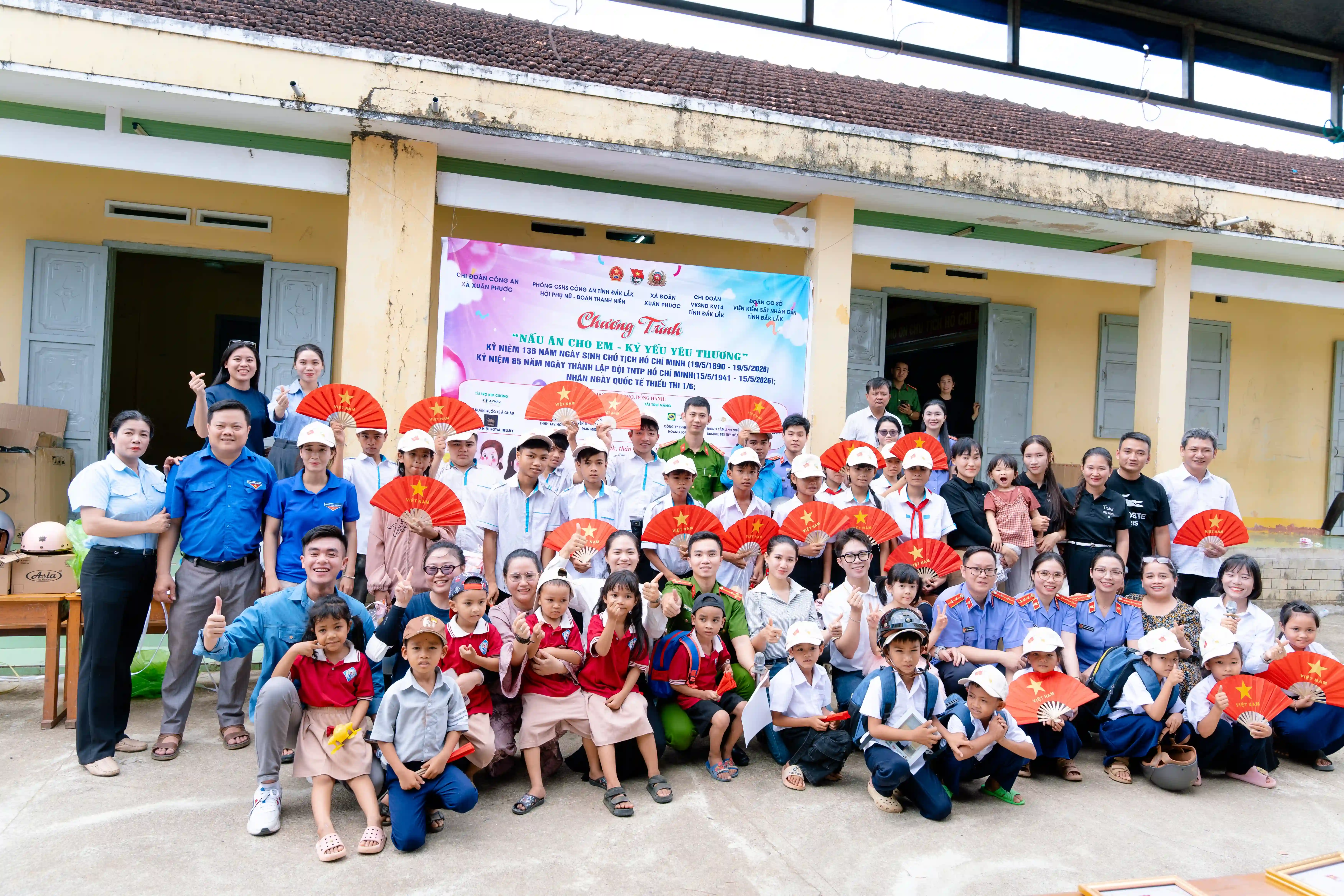 Tập Đoàn Quốc Tế Á Châu đã đồng hành cùng chương trình thiện nguyện “Nấu Ăn Cho Em – Kỷ Yếu Yêu Thương” tại tỉnh Đắk Lắk với vai trò Nhà tài trợ Kim Cương