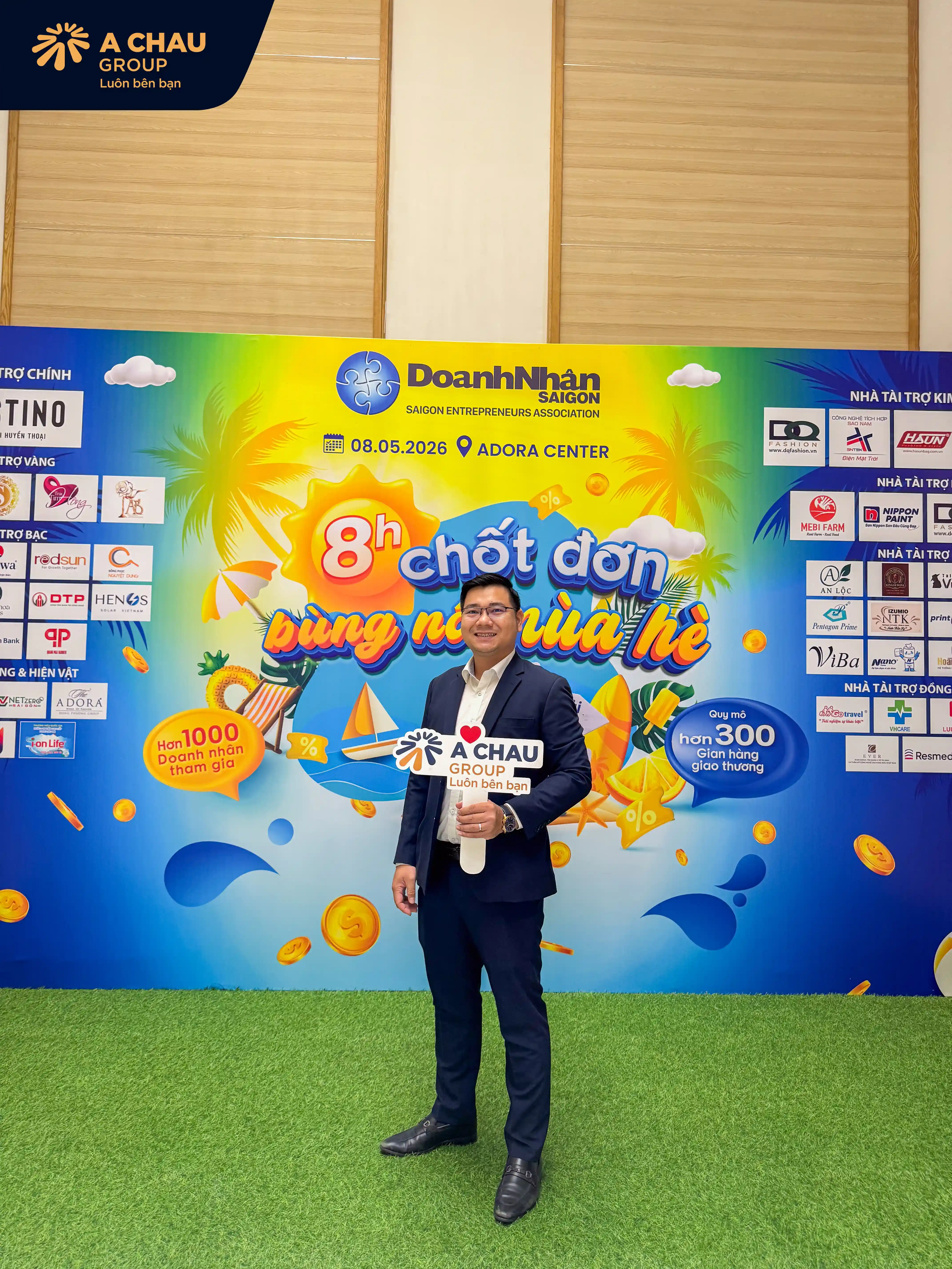 Á Châu Group mang giải pháp branding qua nón bảo hiểm đến sự kiện “8H Chốt Đơn – Bùng Nổ Mùa Hè 2026” 13 Á Châu Group mang giải pháp branding qua nón bảo hiểm đến sự kiện “8H Chốt Đơn – Bùng Nổ Mùa Hè 2026”