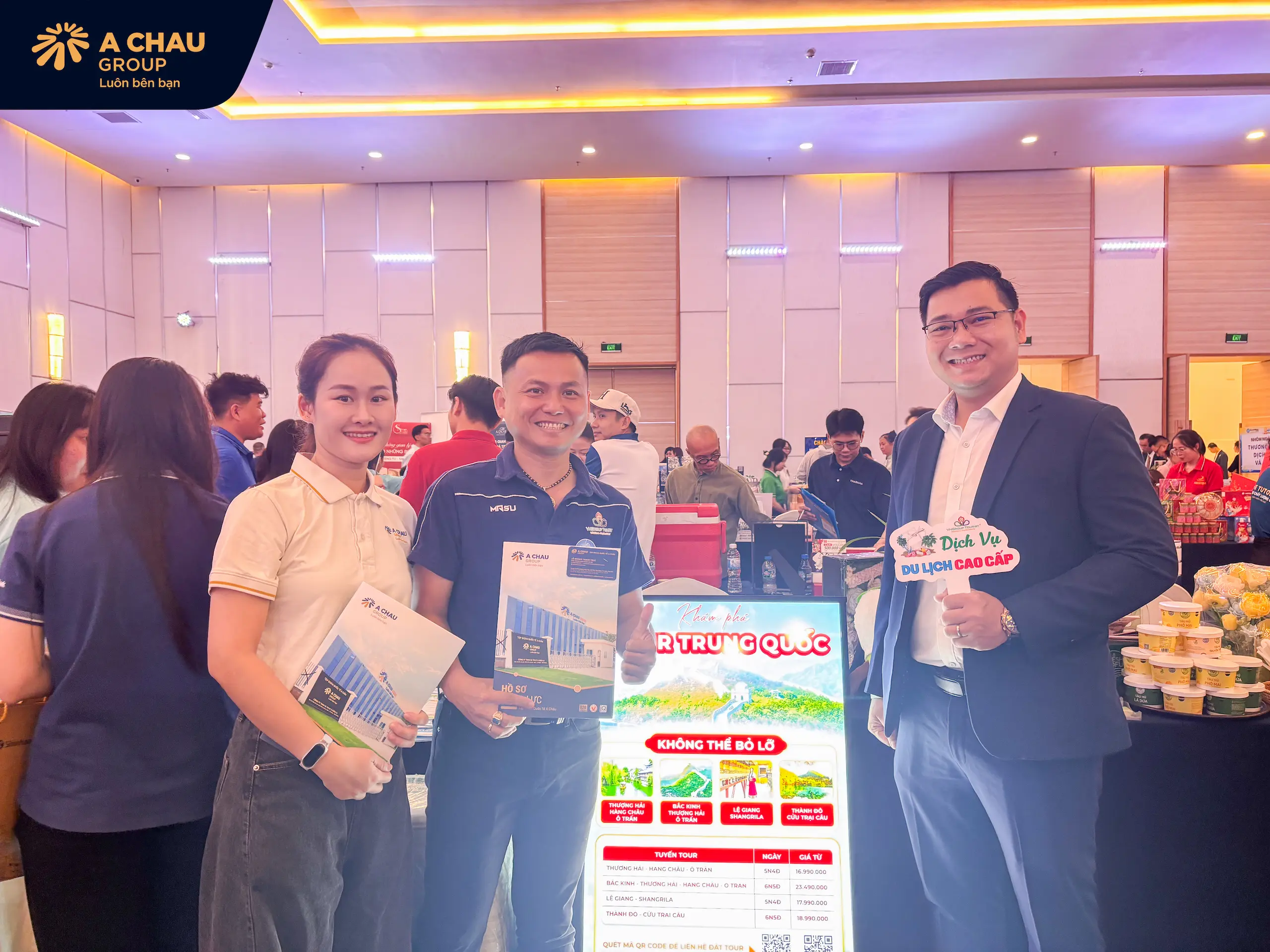 Á Châu Group mang giải pháp branding qua nón bảo hiểm đến sự kiện “8H Chốt Đơn – Bùng Nổ Mùa Hè 2026” 10 Á Châu Group mang giải pháp branding qua nón bảo hiểm đến sự kiện “8H Chốt Đơn – Bùng Nổ Mùa Hè 2026”