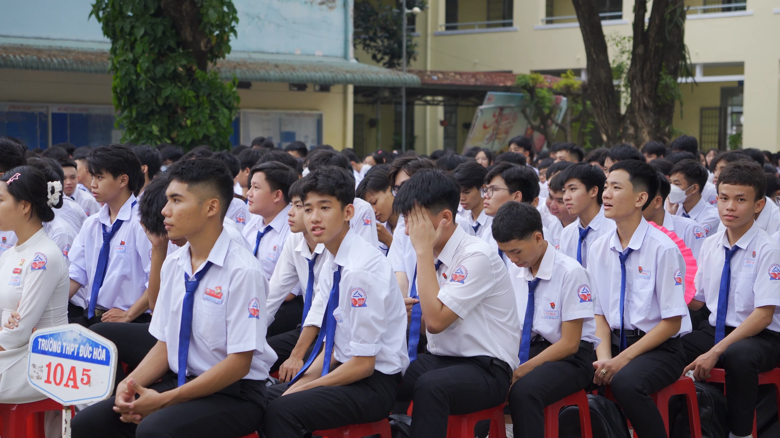 Hoạt động được triển khai nhằm nâng cao nhận thức, ý thức chấp hành pháp luật khi tham gia giao thông cho thế hệ trẻ ngay trên ghế nhà trường