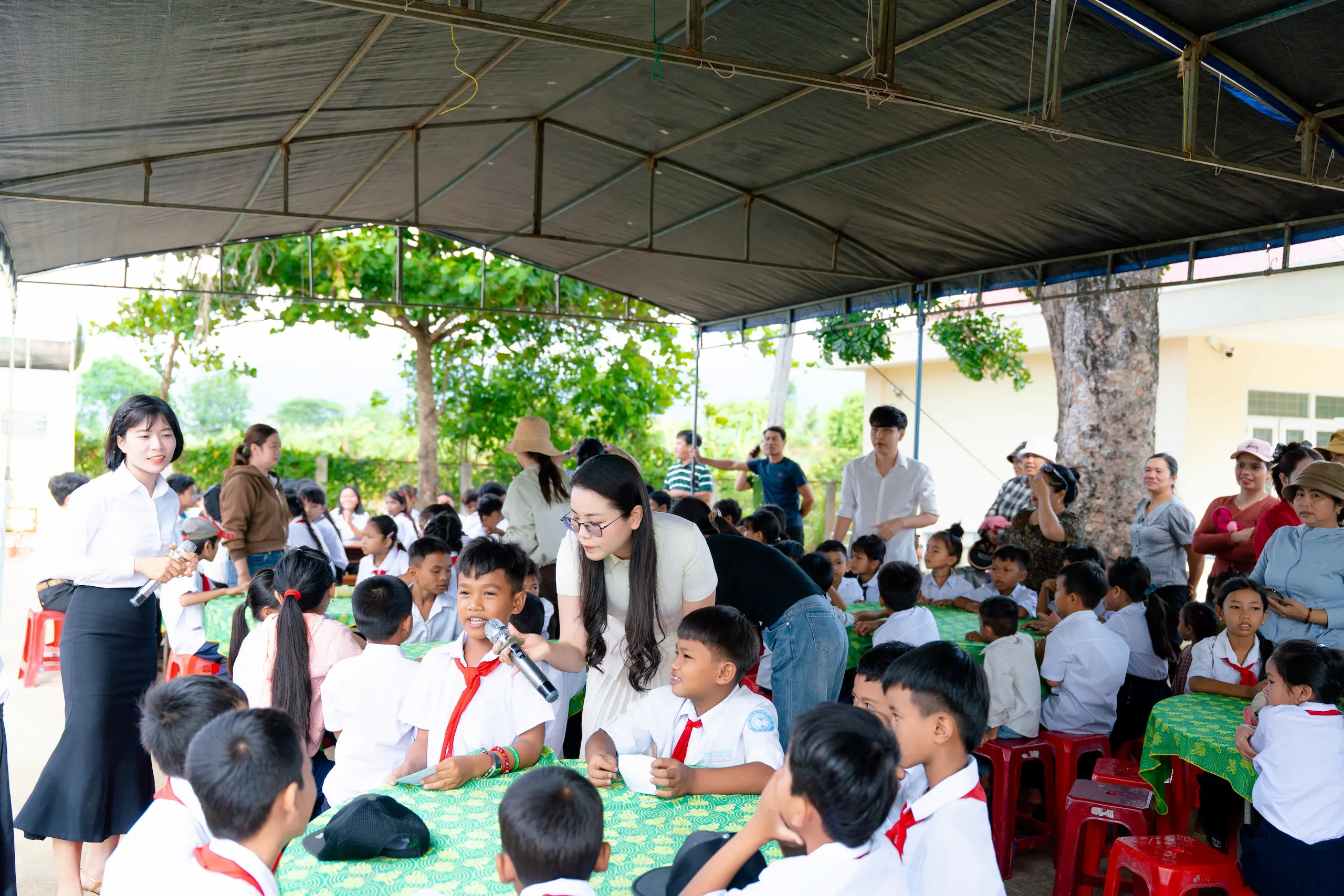 Tập đoàn quốc tế Á Châu đồng hành chương trình “nấu ăn cho em – kỷ yếu yêu thương” lan tỏa giá trị nhân văn tại Đắk Lắk