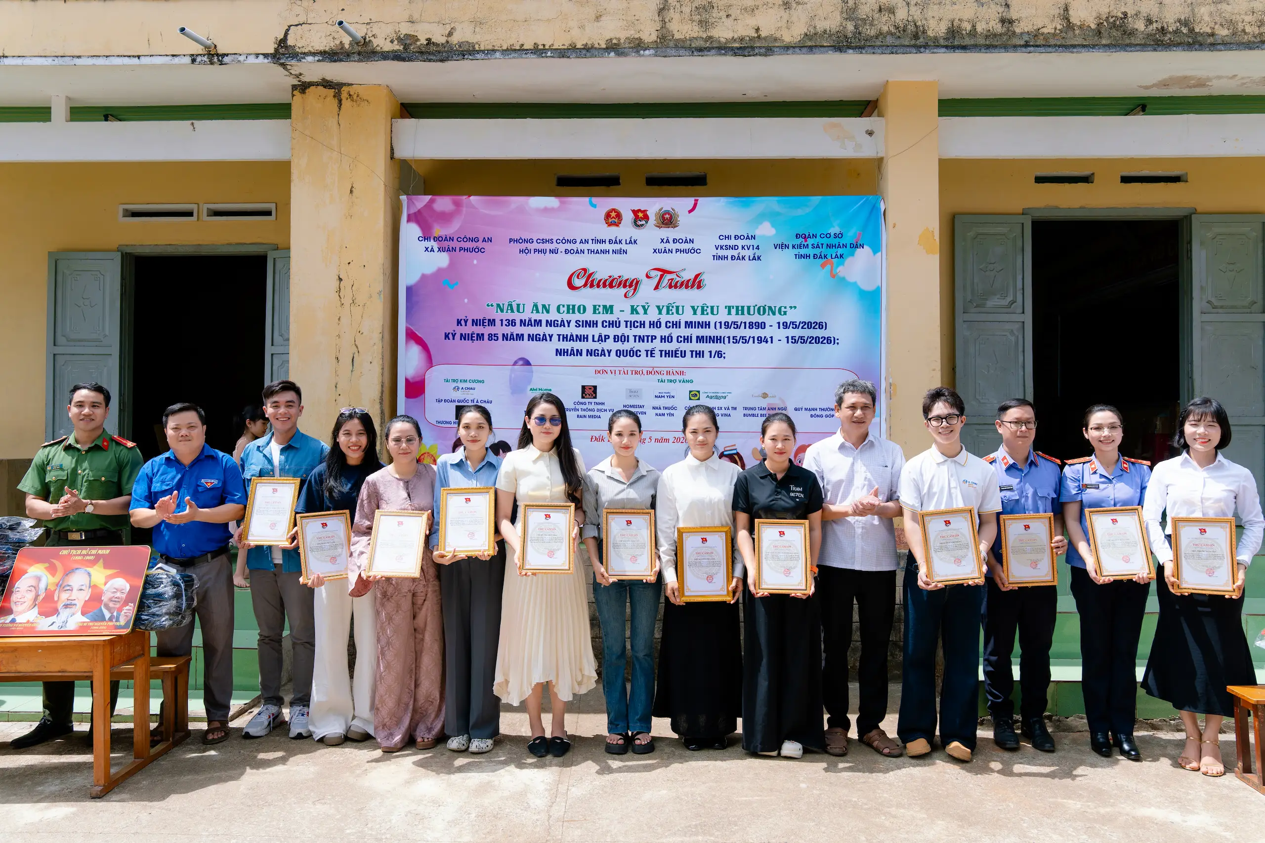 Tập đoàn quốc tế Á Châu đồng hành chương trình “nấu ăn cho em – kỷ yếu yêu thương” lan tỏa giá trị nhân văn tại Đắk Lắk