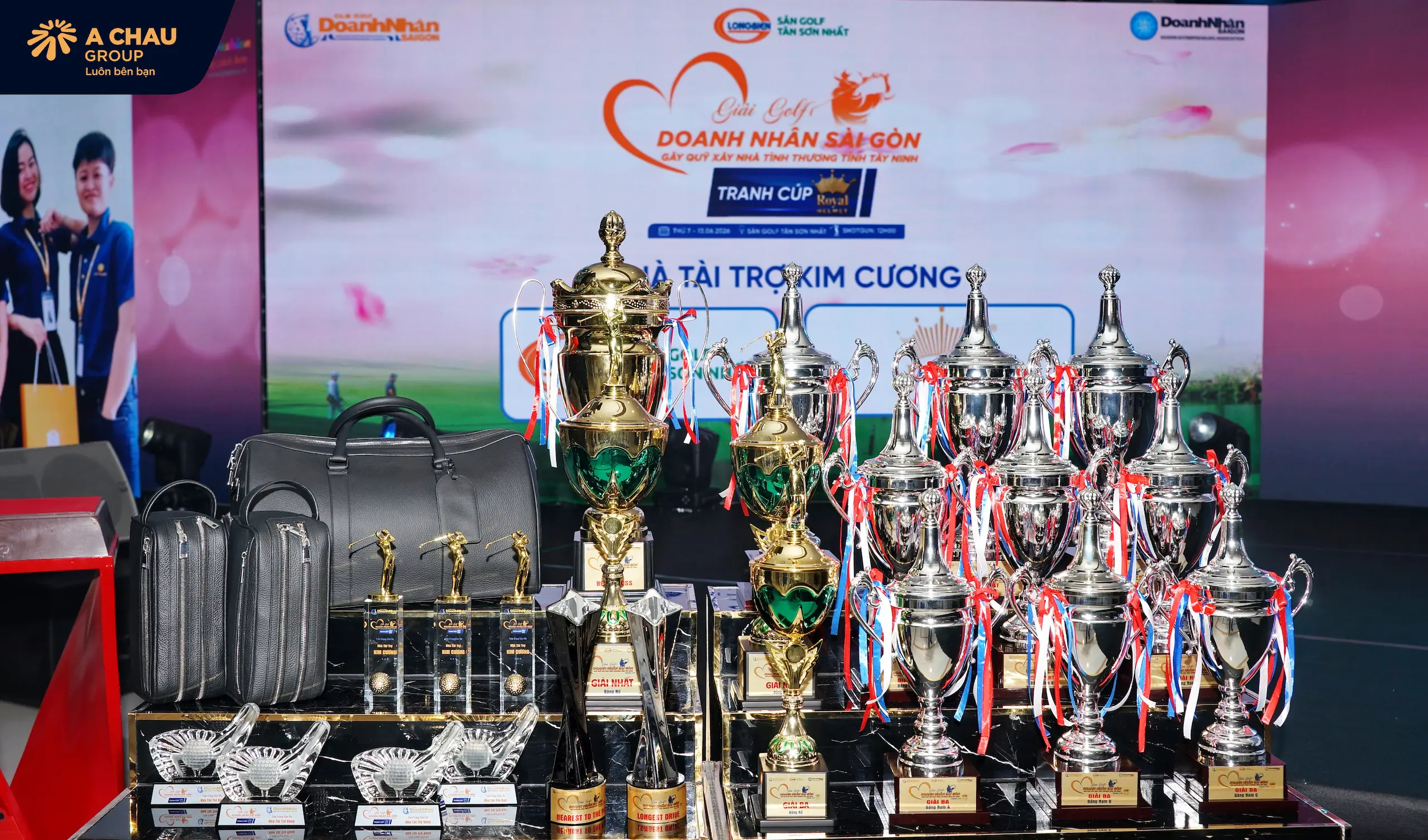 Á Châu Group đồng hành cùng giải Golf doanh nhân Sài Gòn tranh cúp Royal Helmet 6 Á CHÂU GROUP ĐỒNG HÀNH CÙNG GIẢI GOLF DOANH NHÂN SÀI GÒN: KIẾN TẠO MÁI ẤM – TRAO GỬI YÊU THƯƠNG