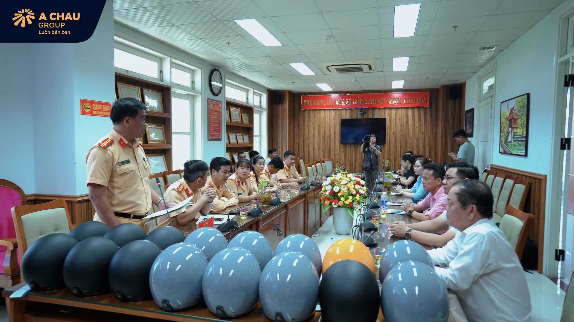 MỐT Ố HÌNH ẢNH TẠI LAN TỎA VĂN HÓA GIAO THÔNG AN TOÀN TẠI ĐÀ NẴNG