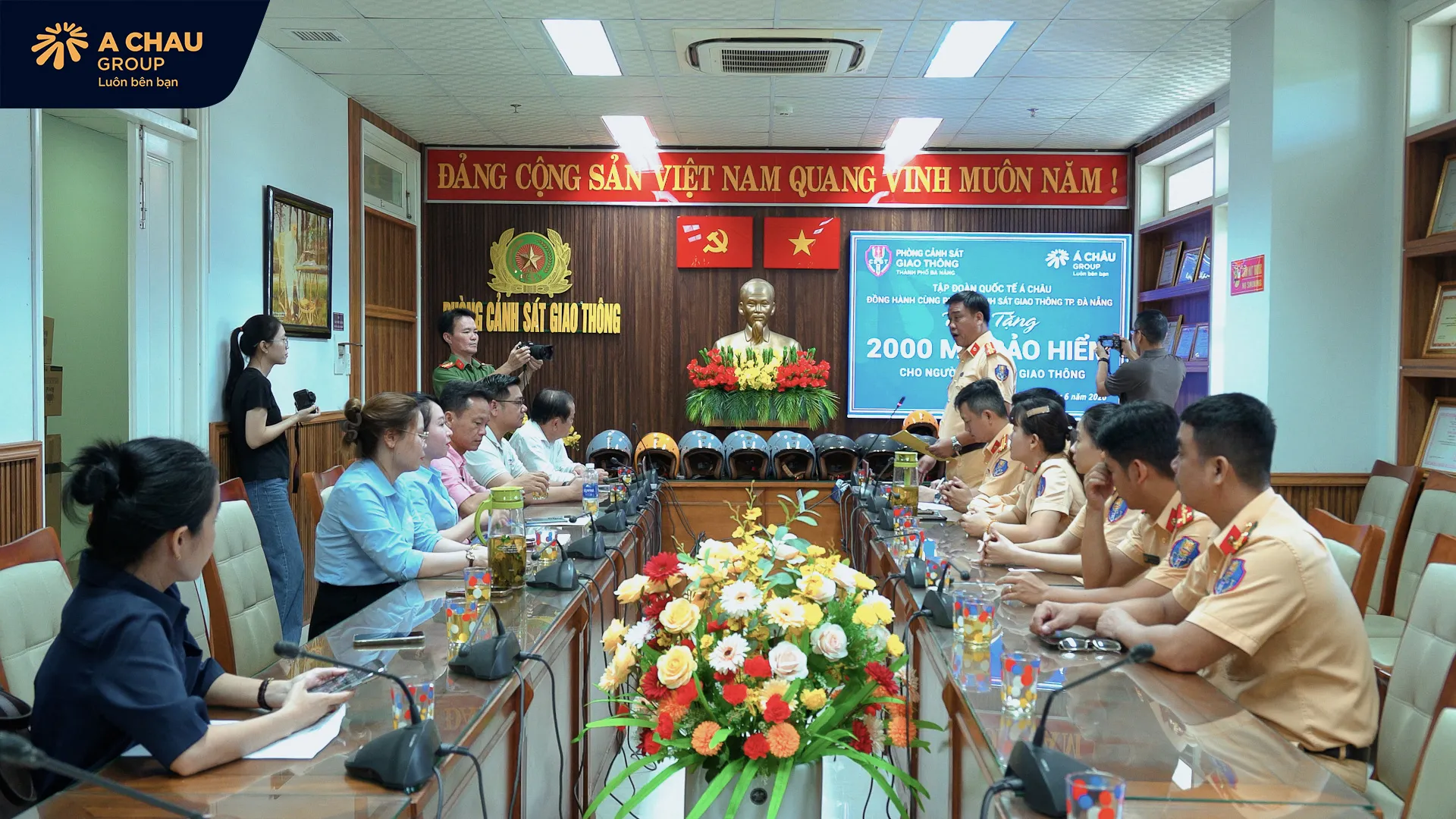 MỐT Ố HÌNH ẢNH TẠI LAN TỎA VĂN HÓA GIAO THÔNG AN TOÀN TẠI ĐÀ NẴNG