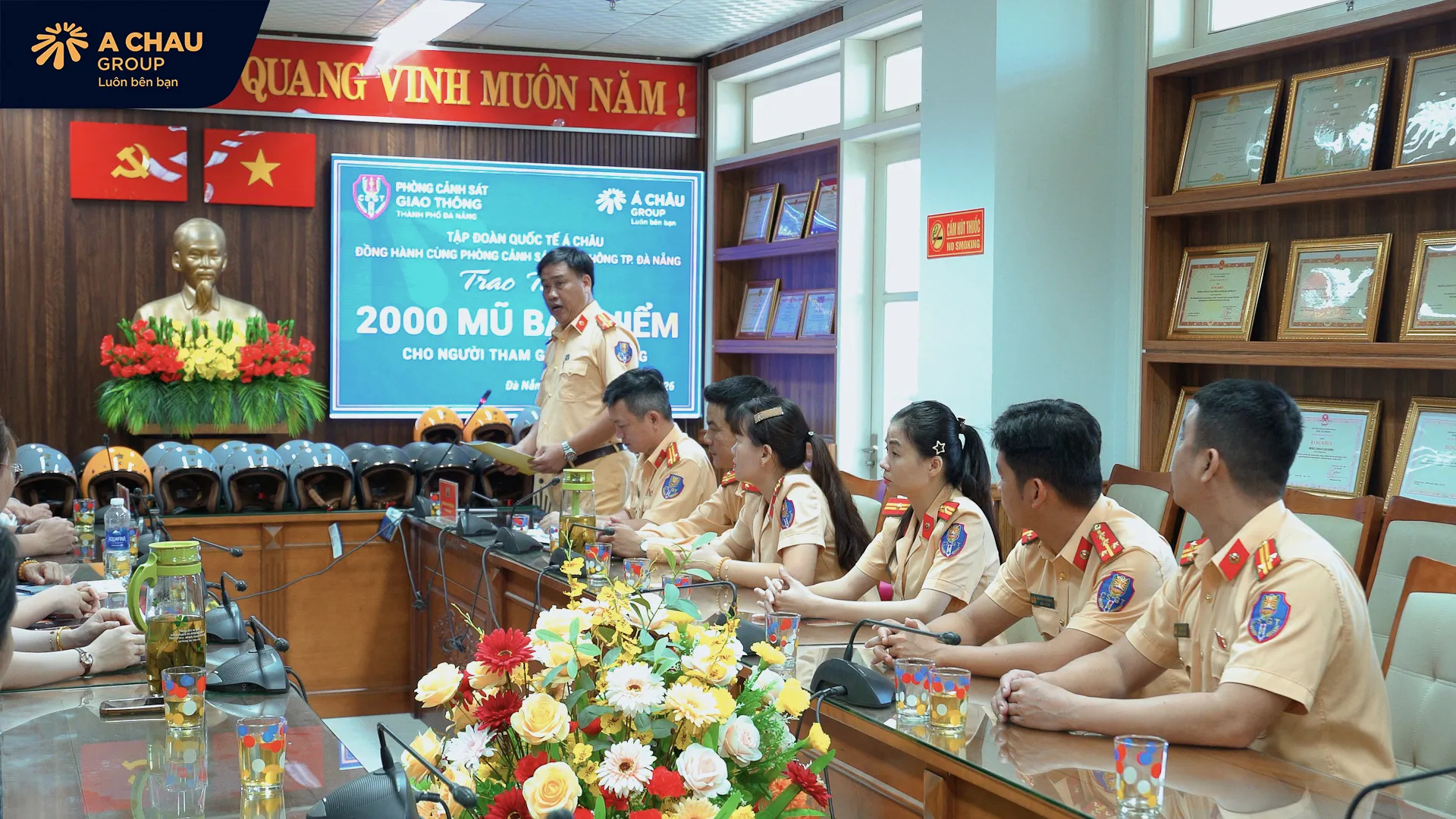 MỐT Ố HÌNH ẢNH TẠI LAN TỎA VĂN HÓA GIAO THÔNG AN TOÀN TẠI ĐÀ NẴNG