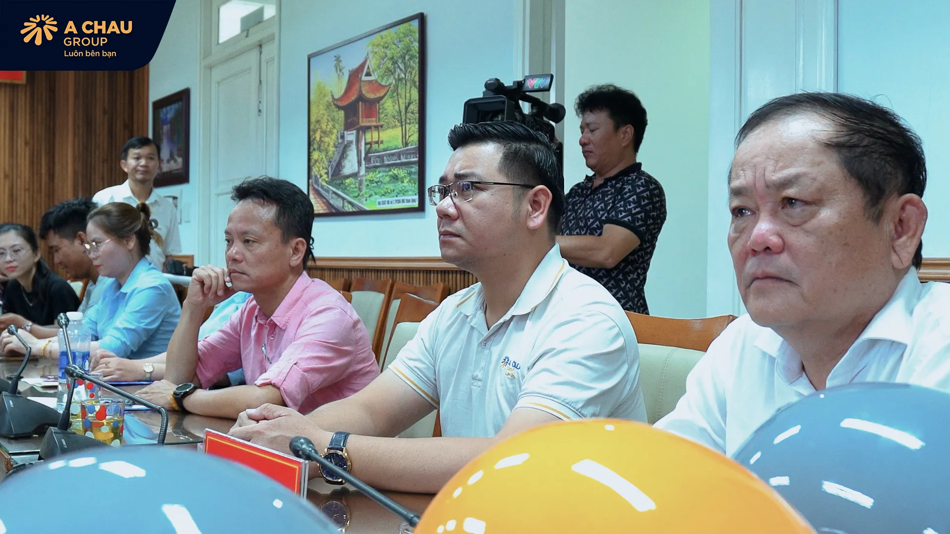 Đại diện tập đoàn quốc tế Á Châu