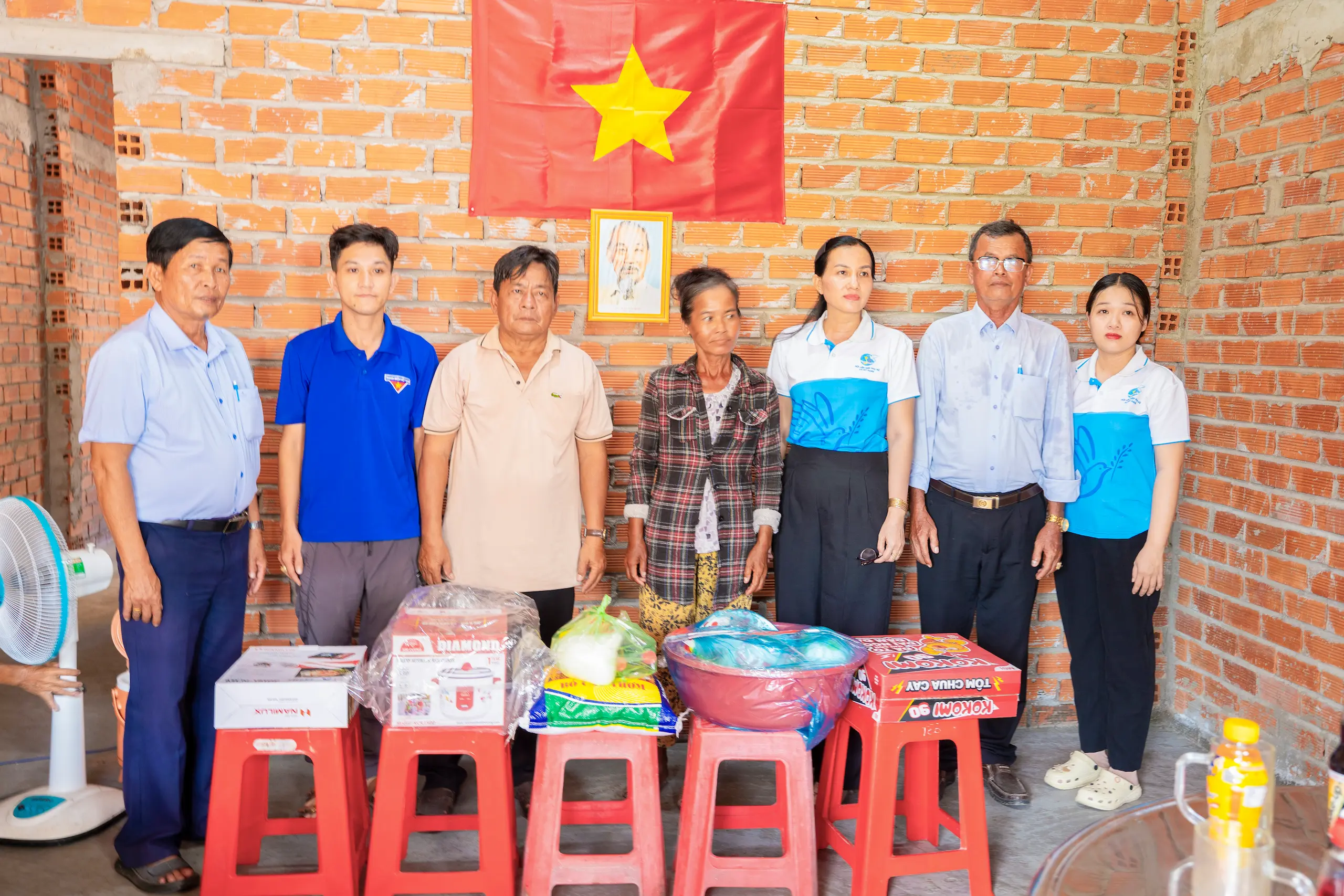 TẬP ĐOÀN QUỐC TẾ Á CHÂU BÀN GIAO 02 CĂN NHÀ TÌNH THƯƠNG, LAN TỎA GIÁ TRỊ NHÂN VĂN VÌ CỘNG ĐỒNG