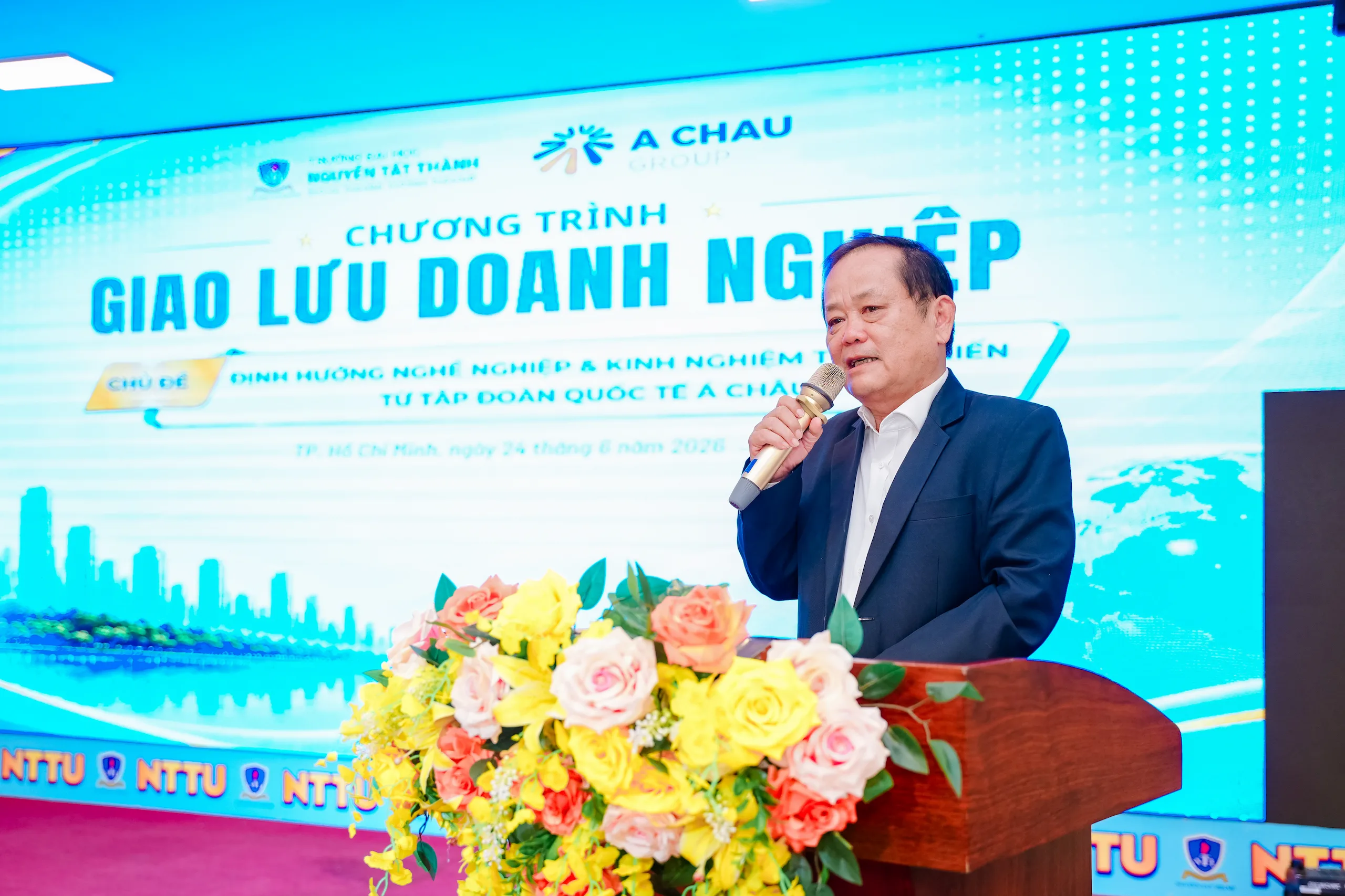 Á CHÂU GROUP GIAO LƯU DOANH NGHIỆP CÙNG SINH VIÊN ĐẠI HỌC NGUYỄN TẤT THÀNH: LAN TỎA KIẾN THỨC THỰC TIỄN – MỞ RỘNG CƠ HỘI NGHỀ NGHIỆP