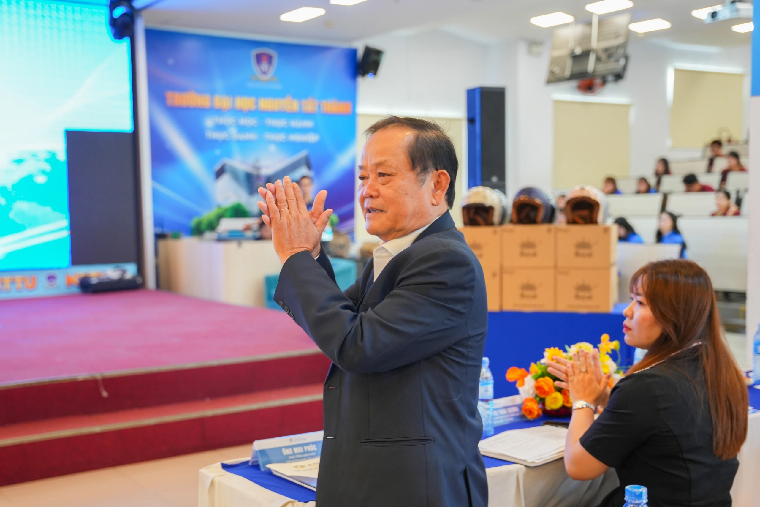 Á CHÂU GROUP GIAO LƯU DOANH NGHIỆP CÙNG SINH VIÊN ĐẠI HỌC NGUYỄN TẤT THÀNH: LAN TỎA KIẾN THỨC THỰC TIỄN – MỞ RỘNG CƠ HỘI NGHỀ NGHIỆP
