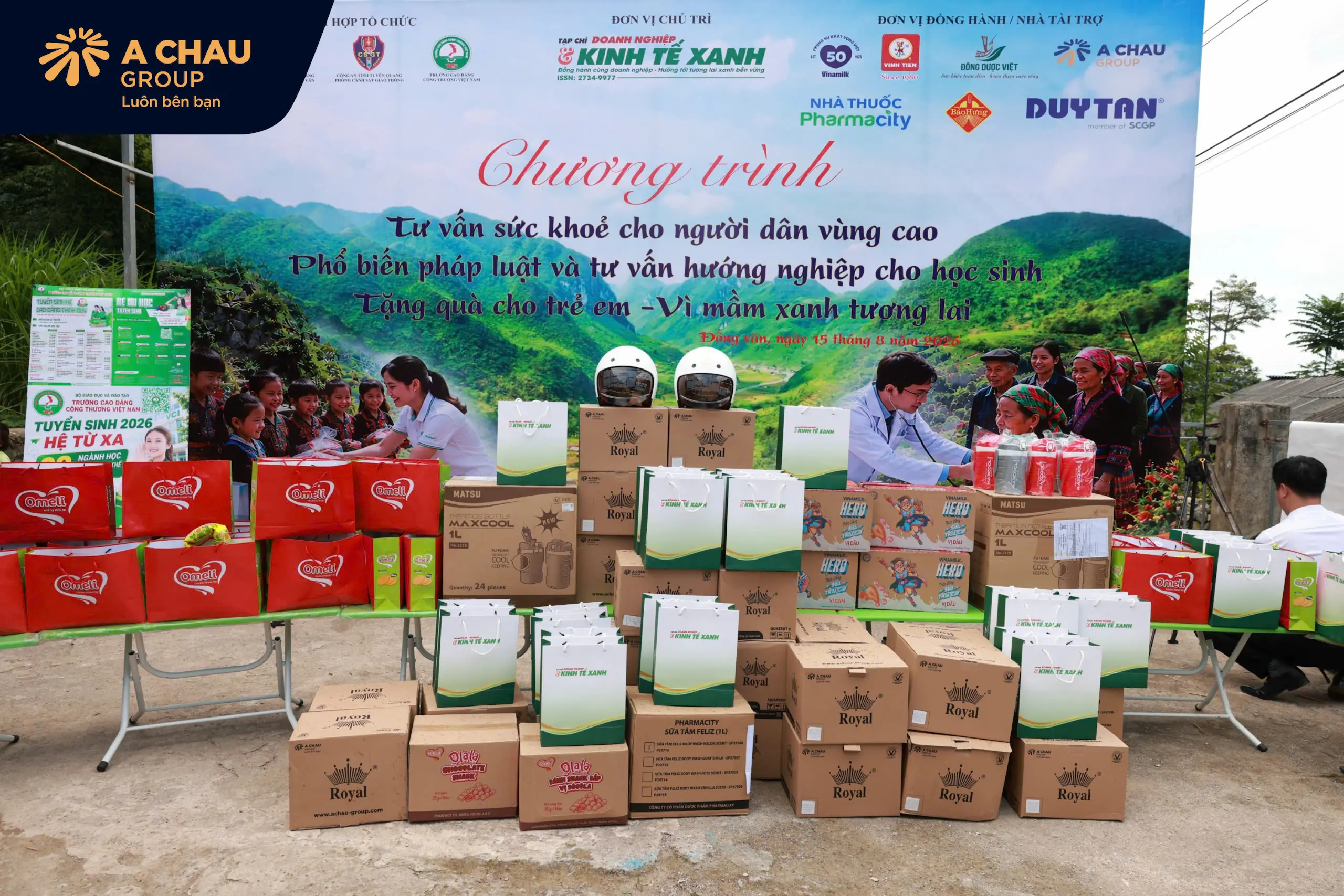 Các đơn vị đồng hành tại chương trình an sinh xã hội ở Má Pắng.