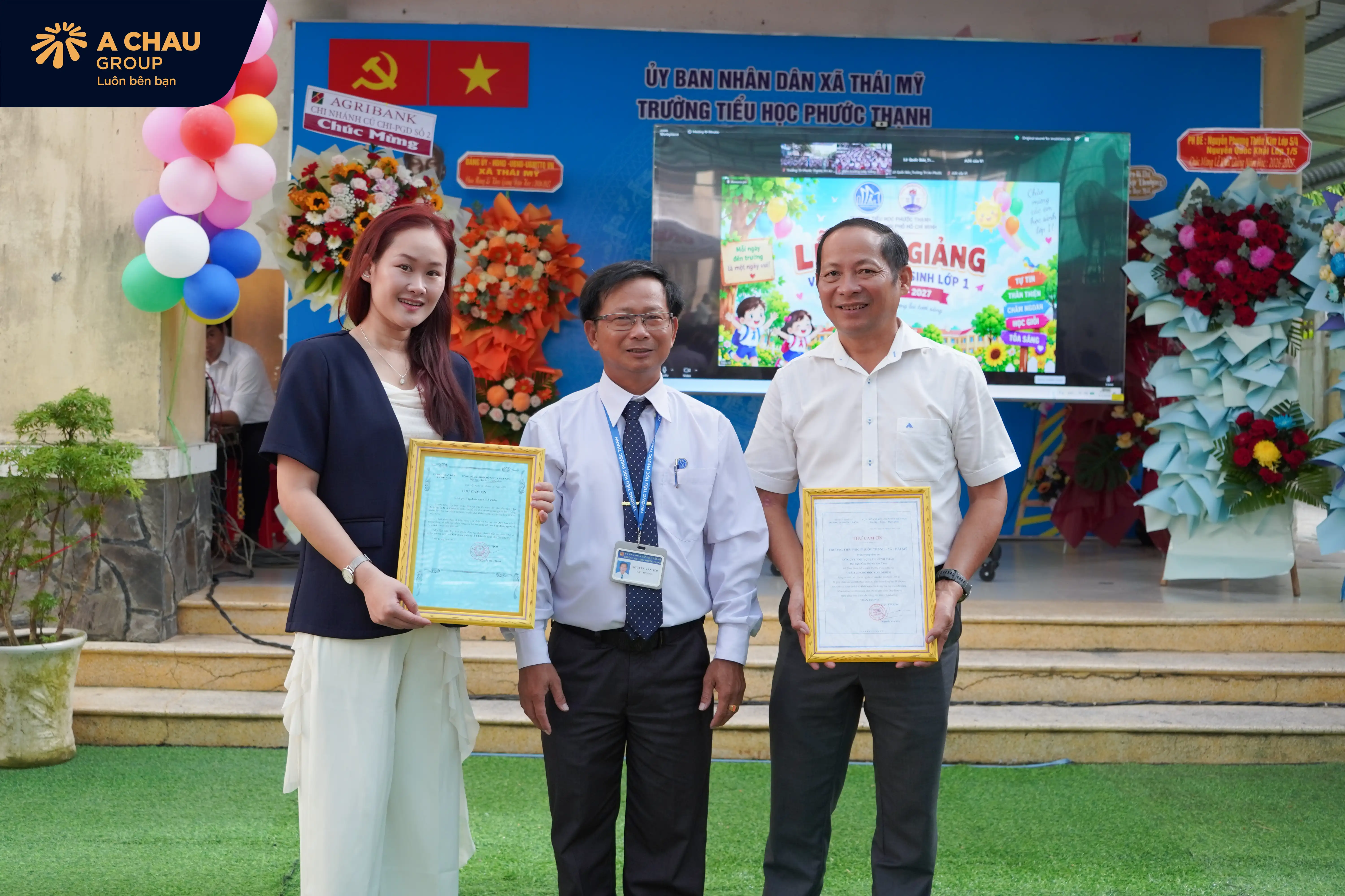 Tập Đoàn Quốc Tế Á Châu trao tặng 80 chiếc nón bảo hiểm cho học sinh trường tiểu học phước thạnh 4 Lan tỏa trách nhiệm vì cộng đồng cùng trường tiểu học Phước Thạnh