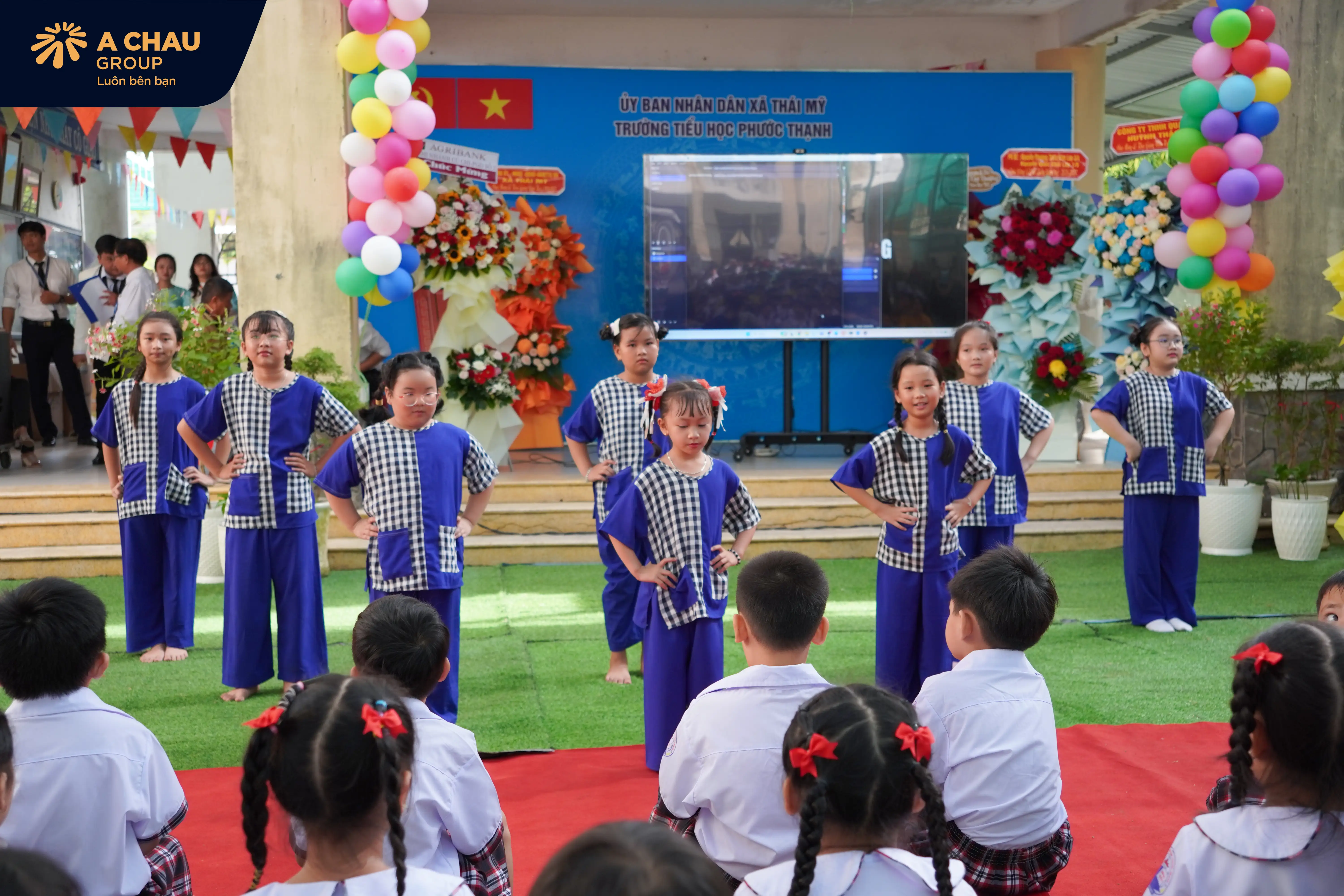 Tập Đoàn Quốc Tế Á Châu trao tặng 80 chiếc nón bảo hiểm cho học sinh trường tiểu học phước thạnh 5 Lan tỏa trách nhiệm vì cộng đồng cùng trường tiểu học Phước Thạnh